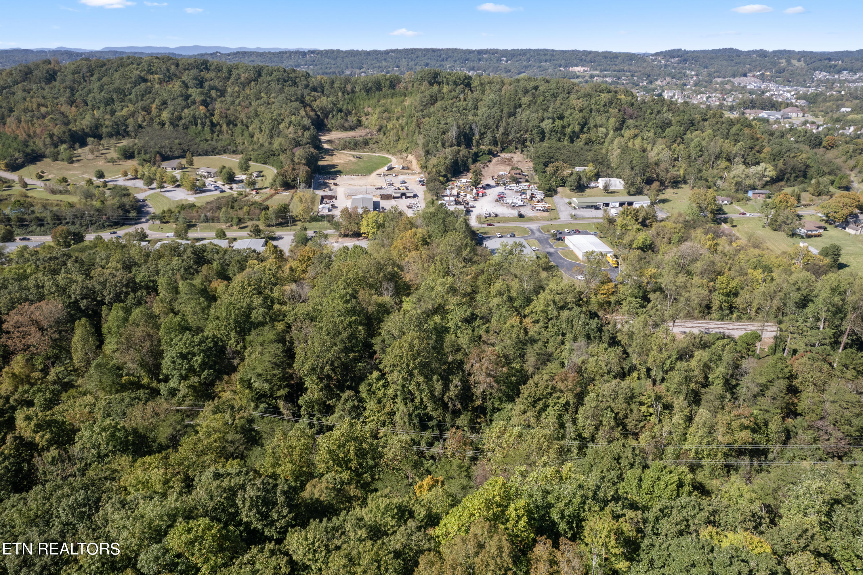 5552 Washington Pike Property Photo 8