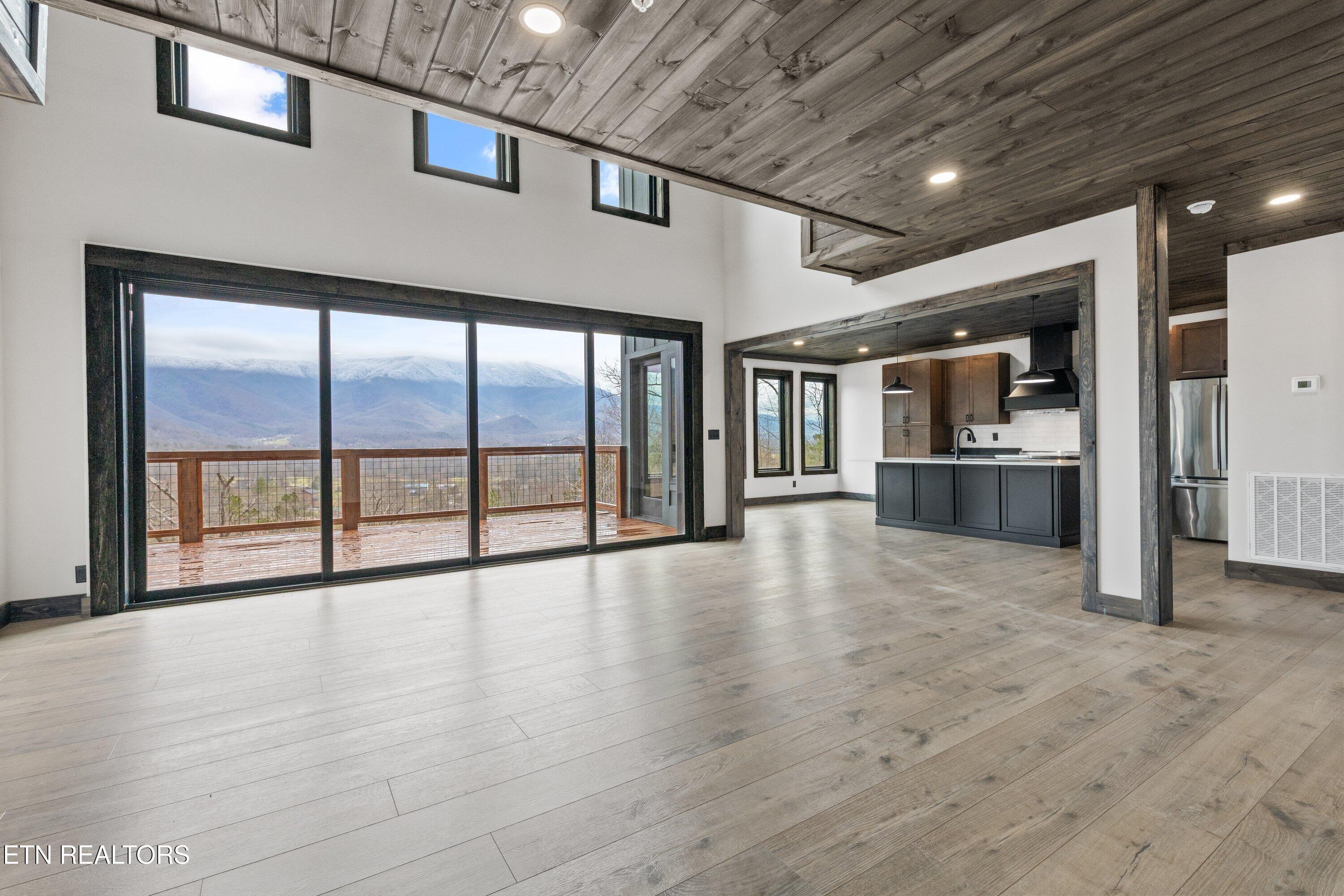 3540 Mountain Tyme Way Property Photo 4