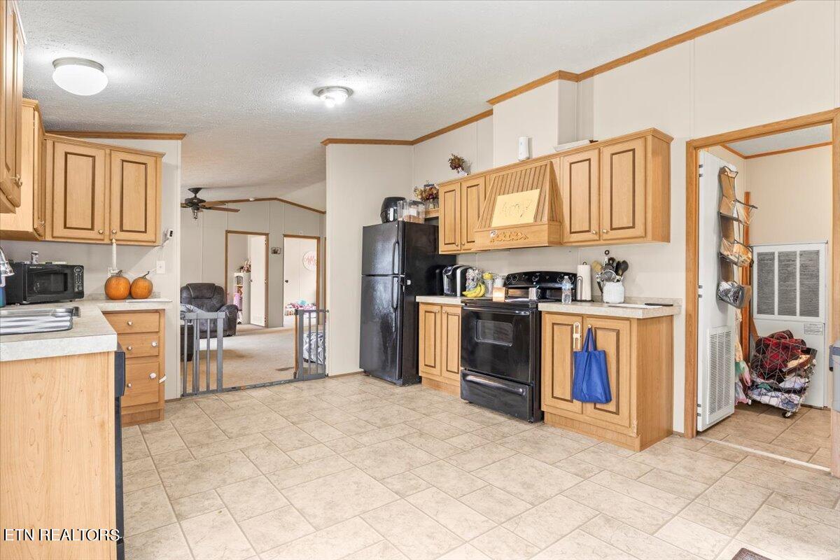 7712 Millertown Pike Property Photo 7