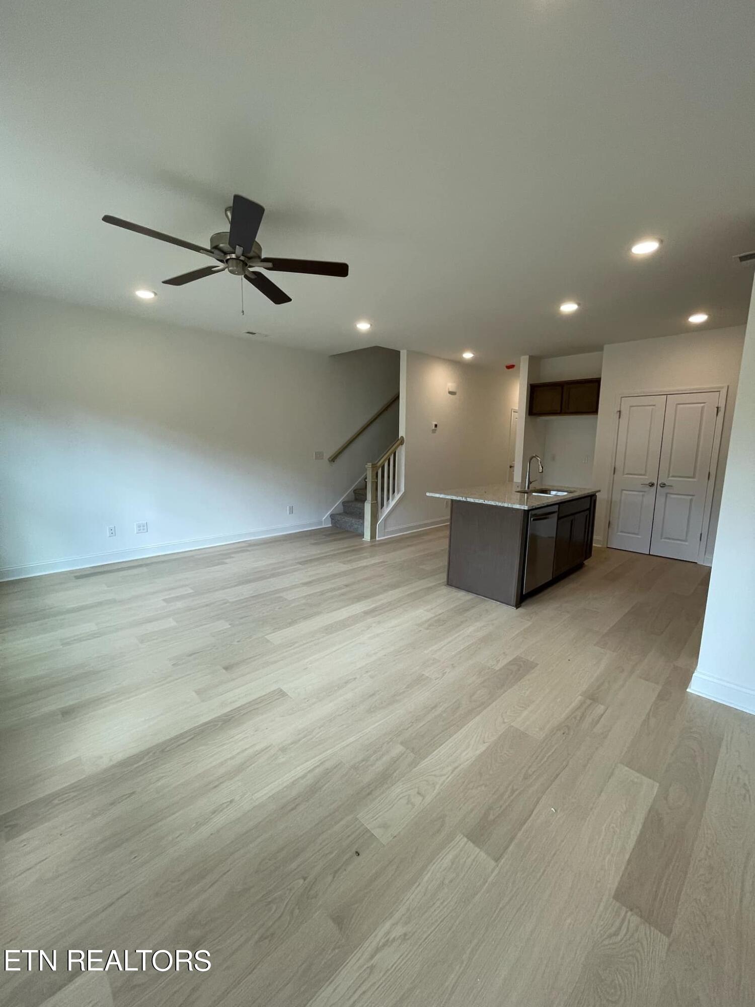 9163 Rolling Stone Way Property Photo 3