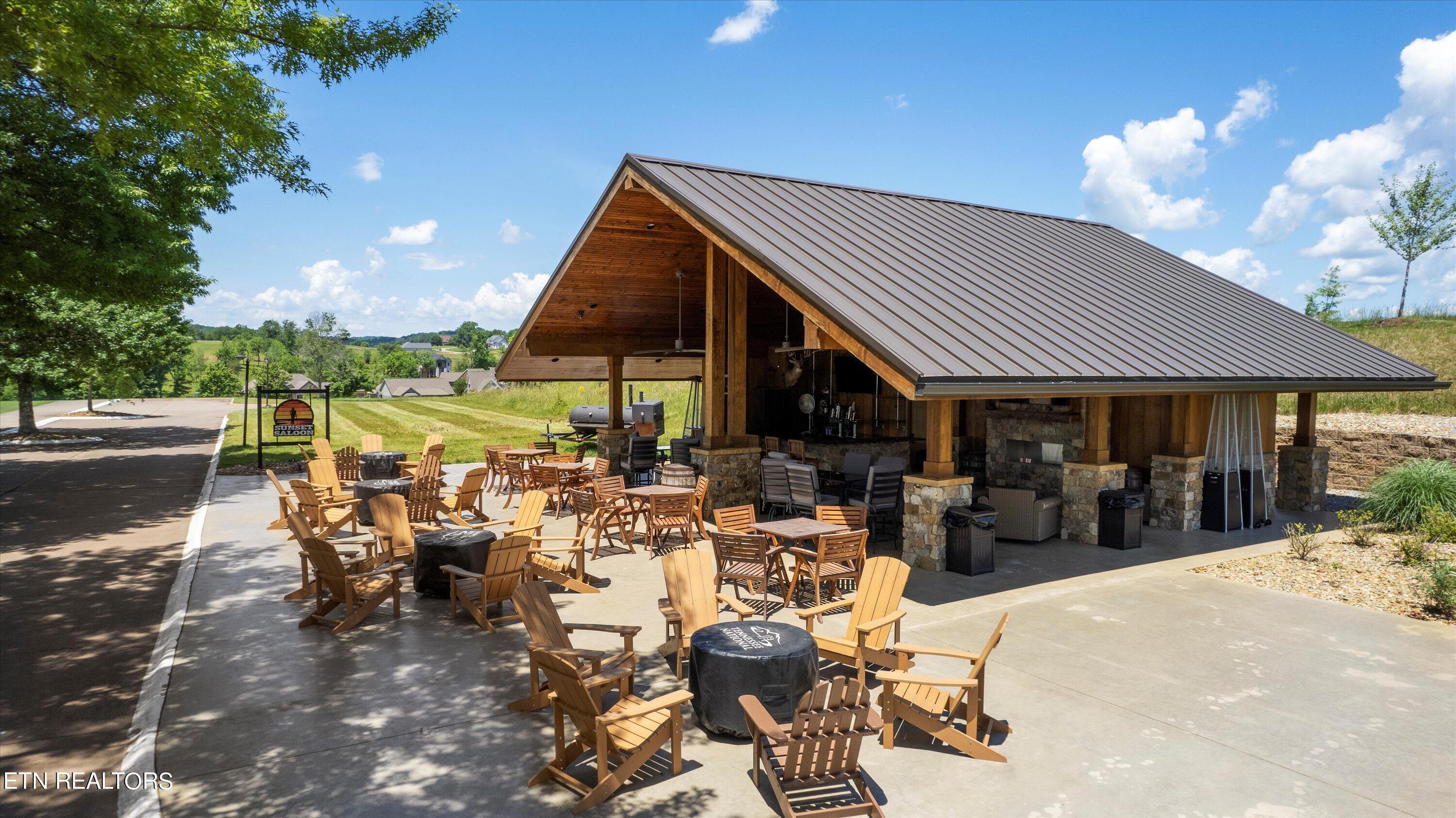 184 Hammock Court Property Photo 18