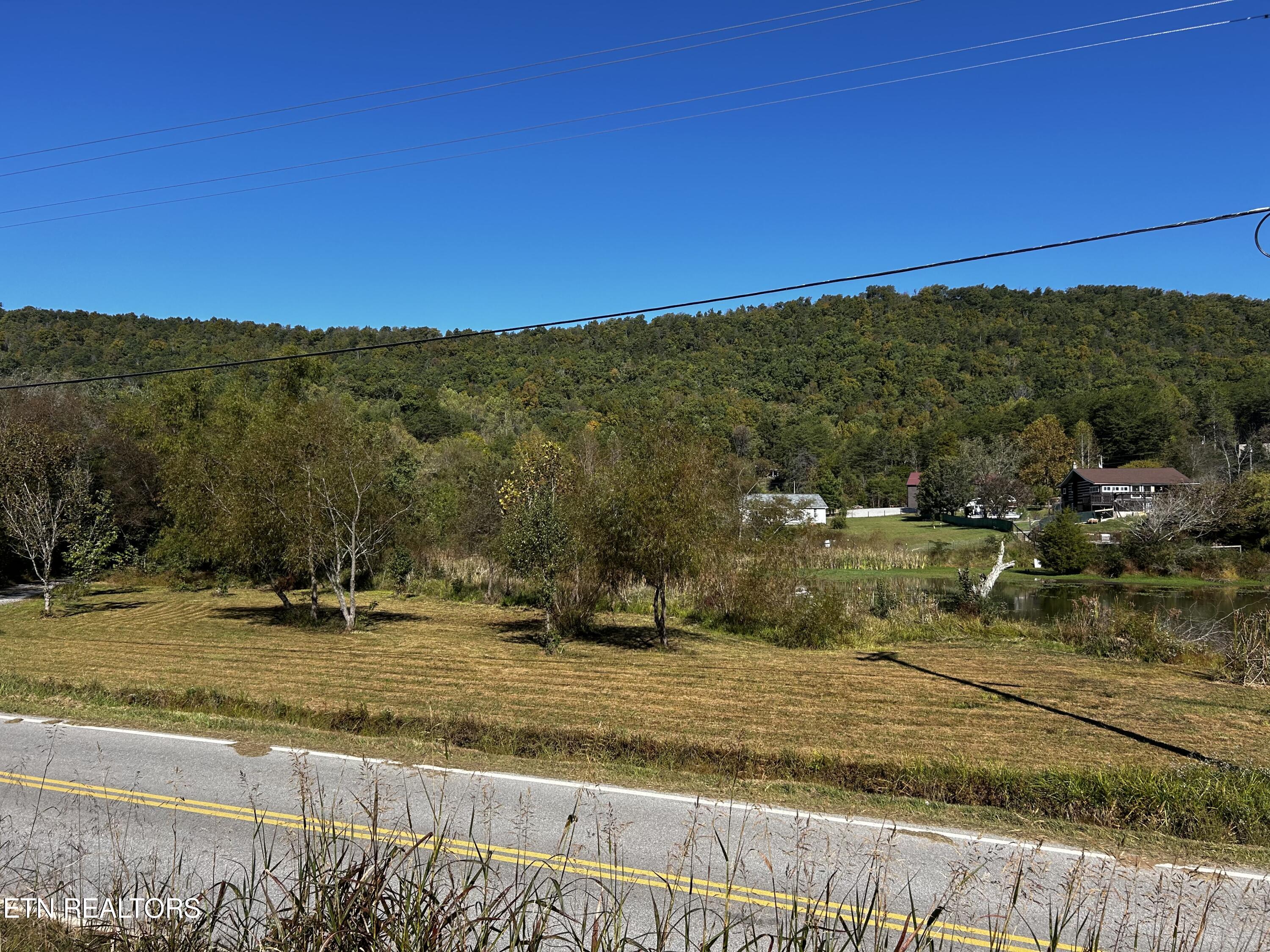 1483 Reagan Valley Rd Property Photo 2