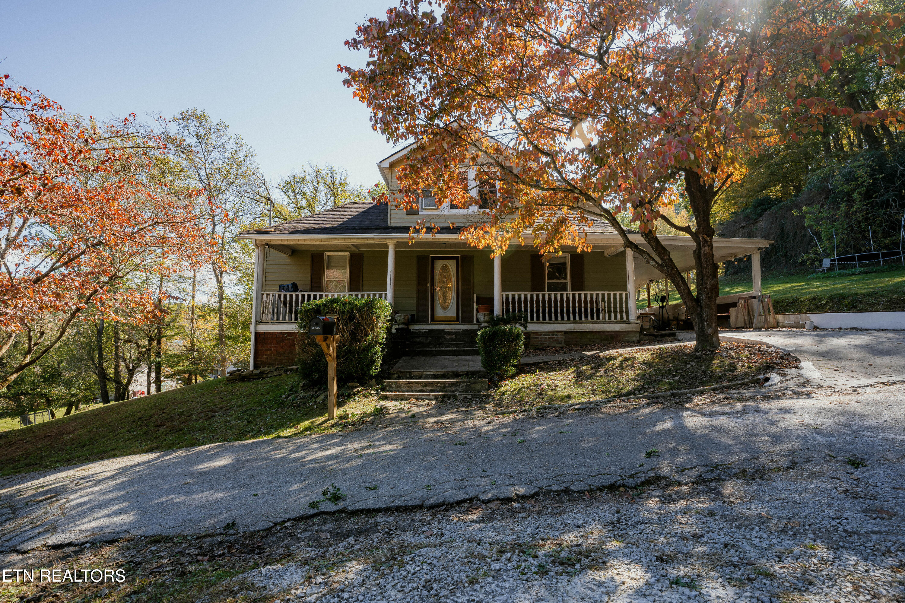 295 Provins St Property Photo 1
