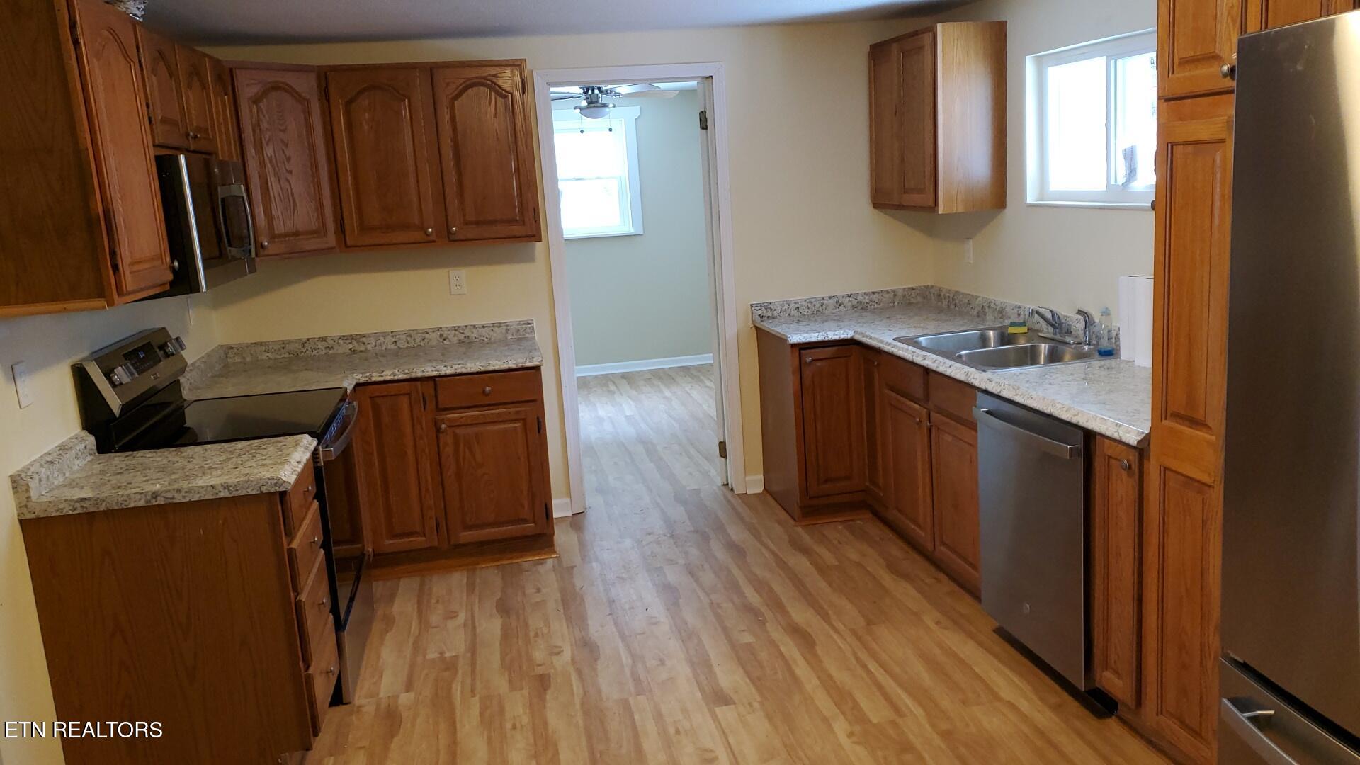 1225 Snodgrass Rd Property Photo 11