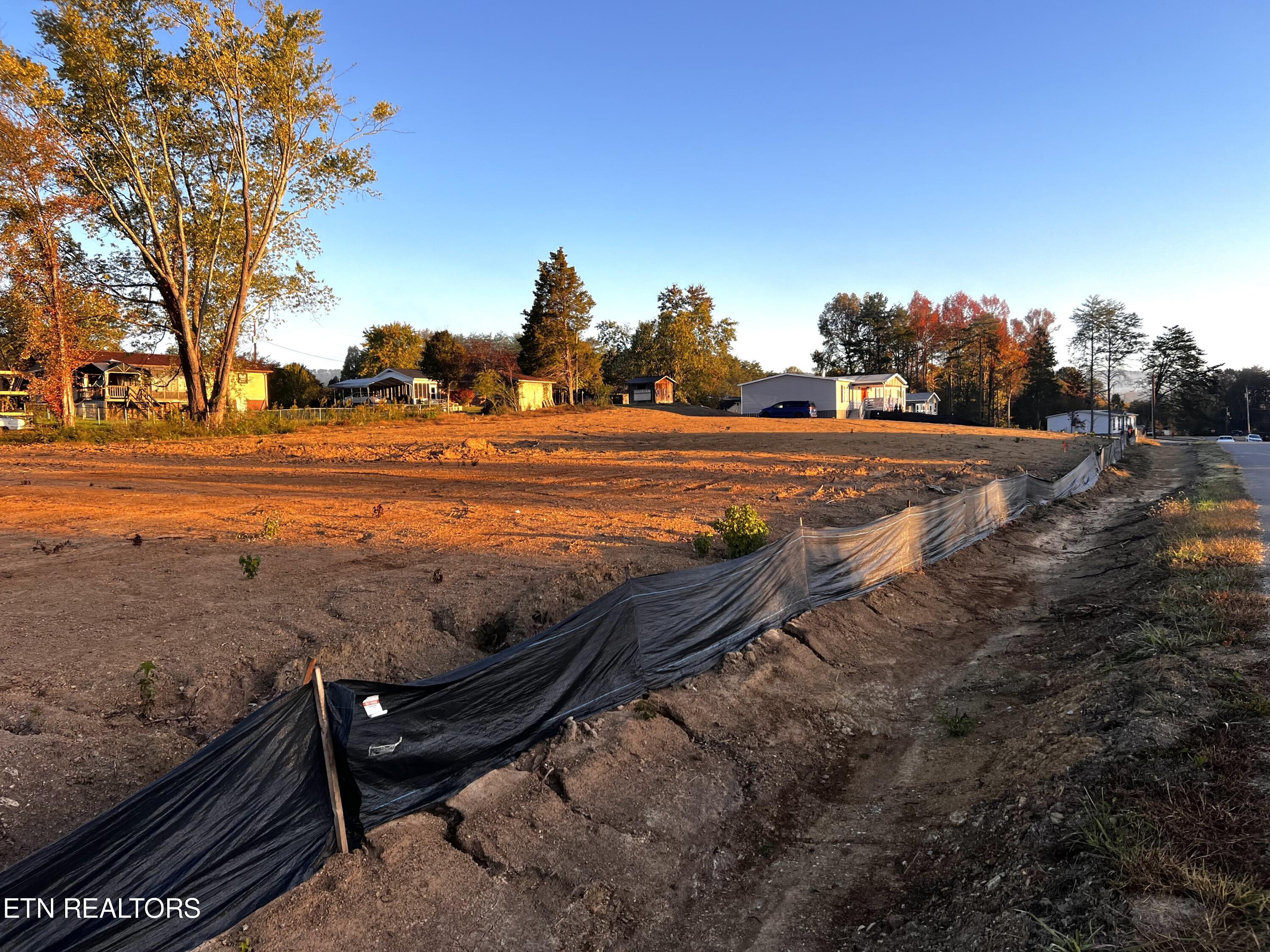 128 2nd St Property Photo 2