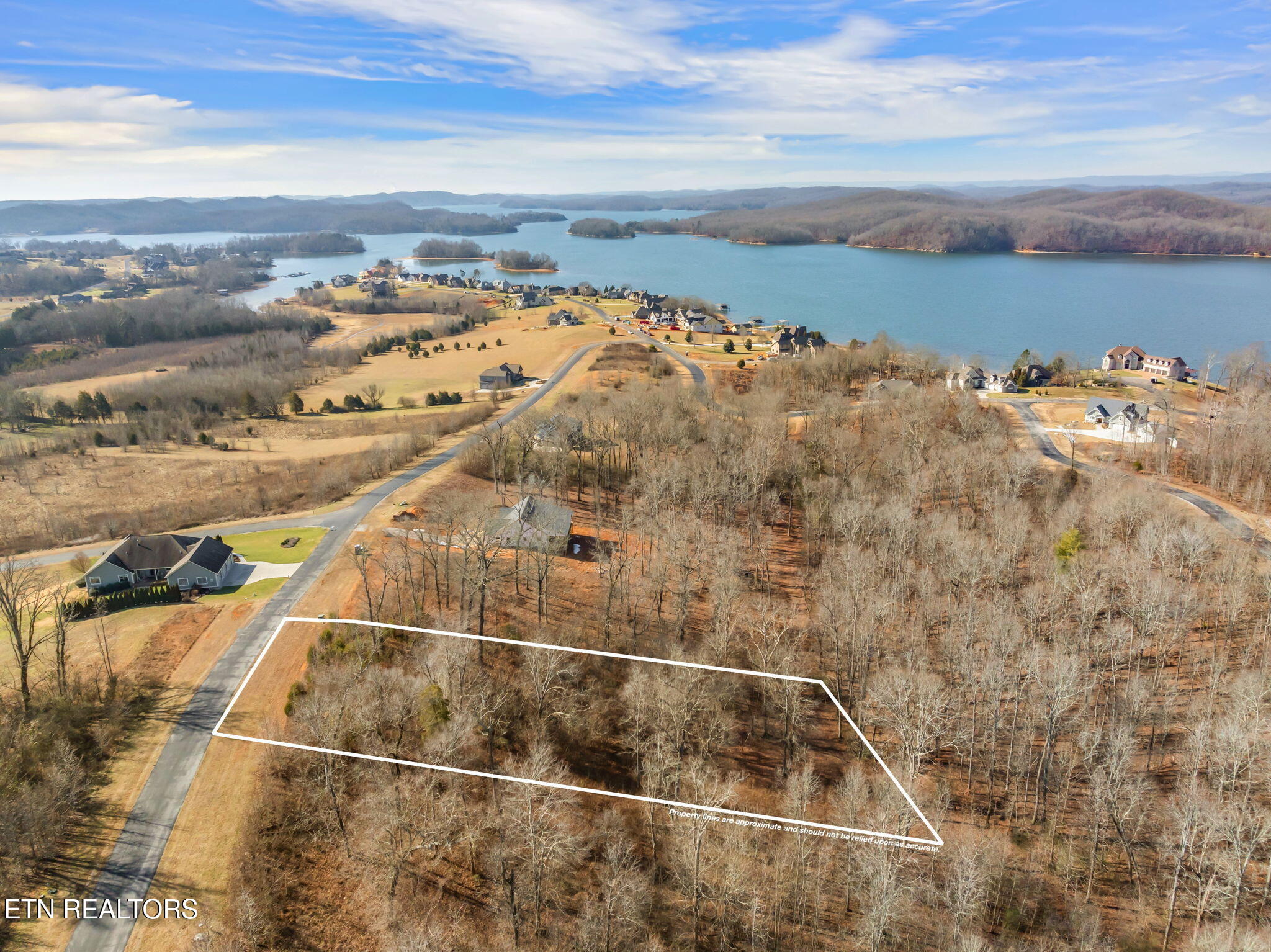 428 Water View Drive Property Photo 3