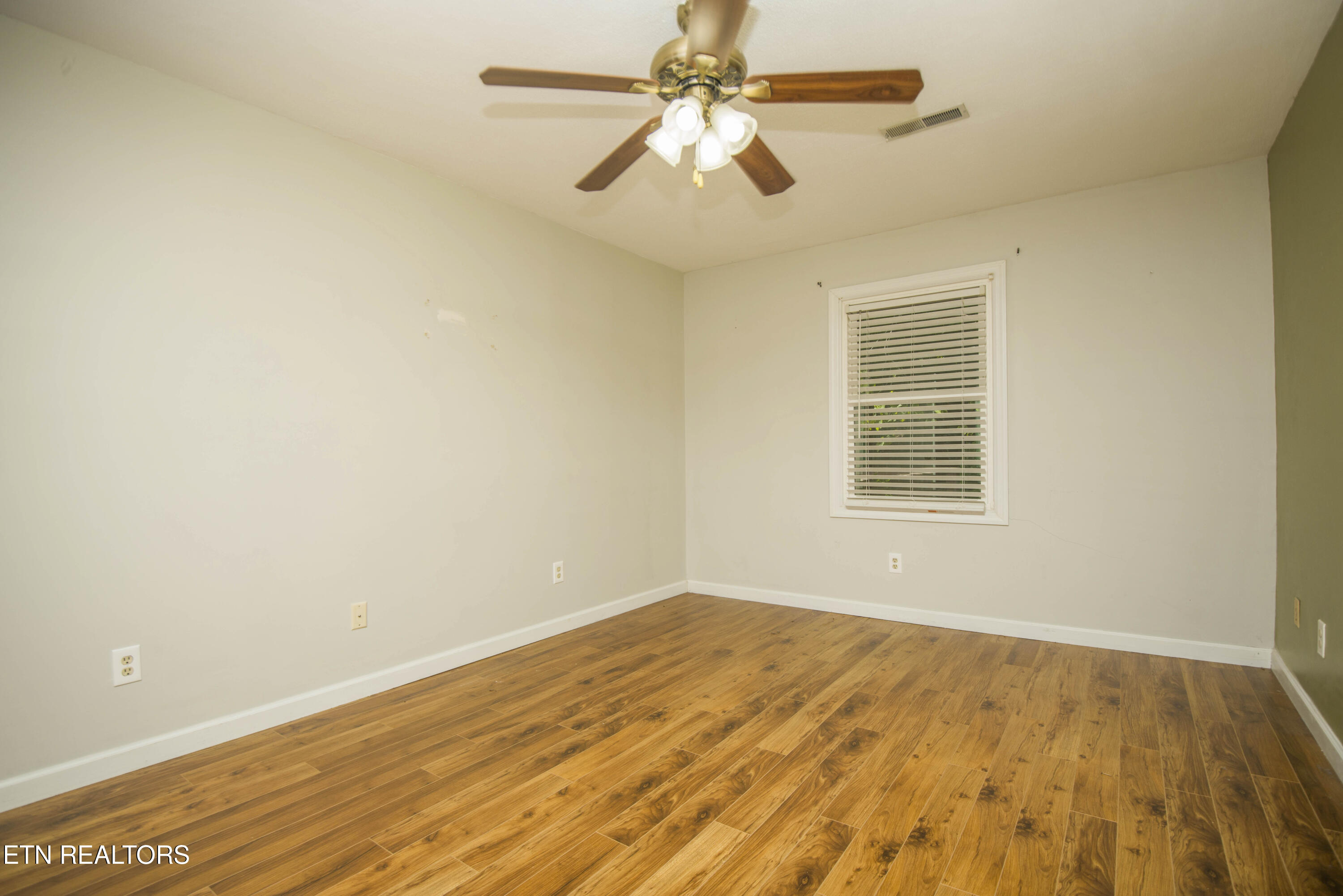 10452 Laura Lee Lane Property Photo 5