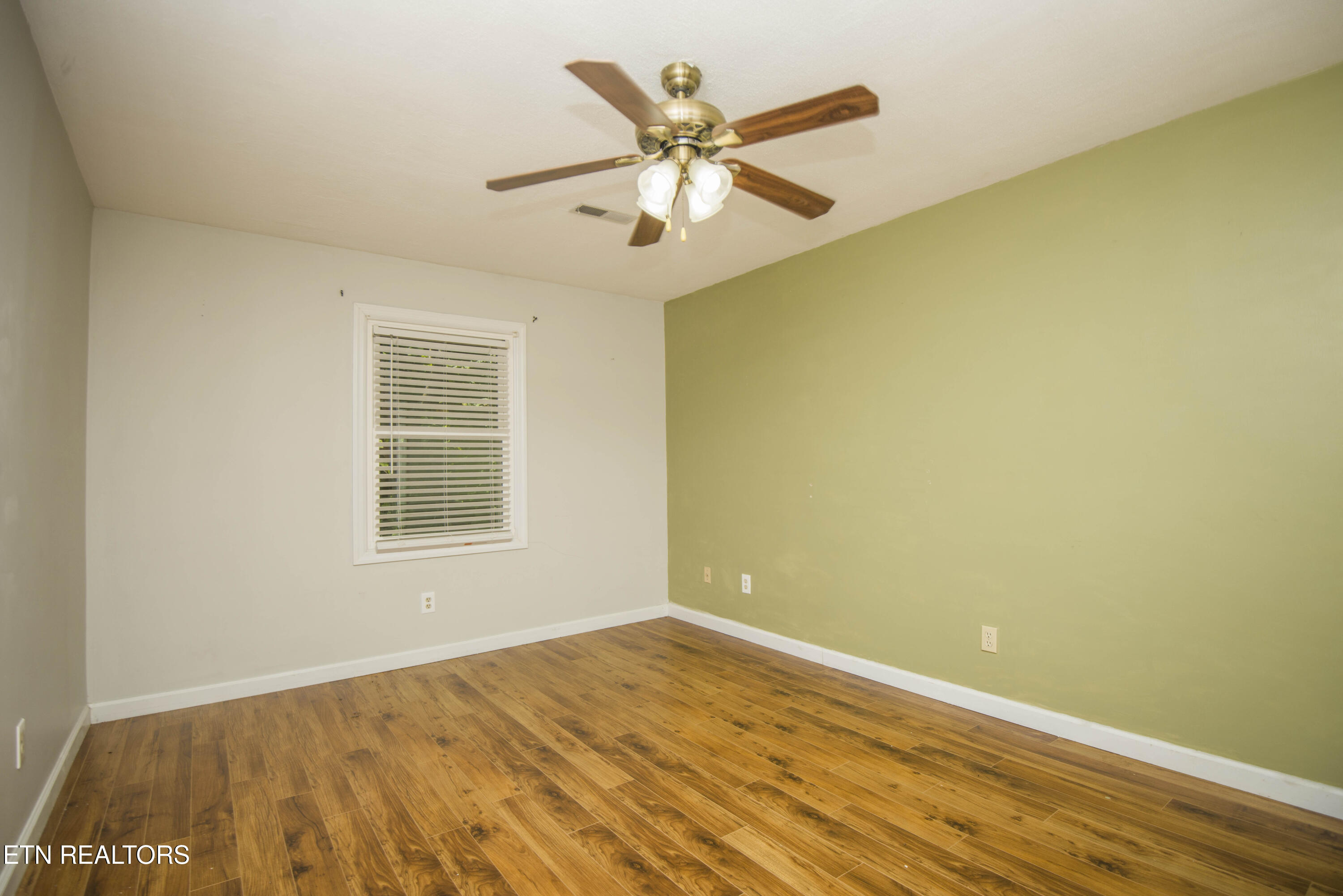 10452 Laura Lee Lane Property Photo 6