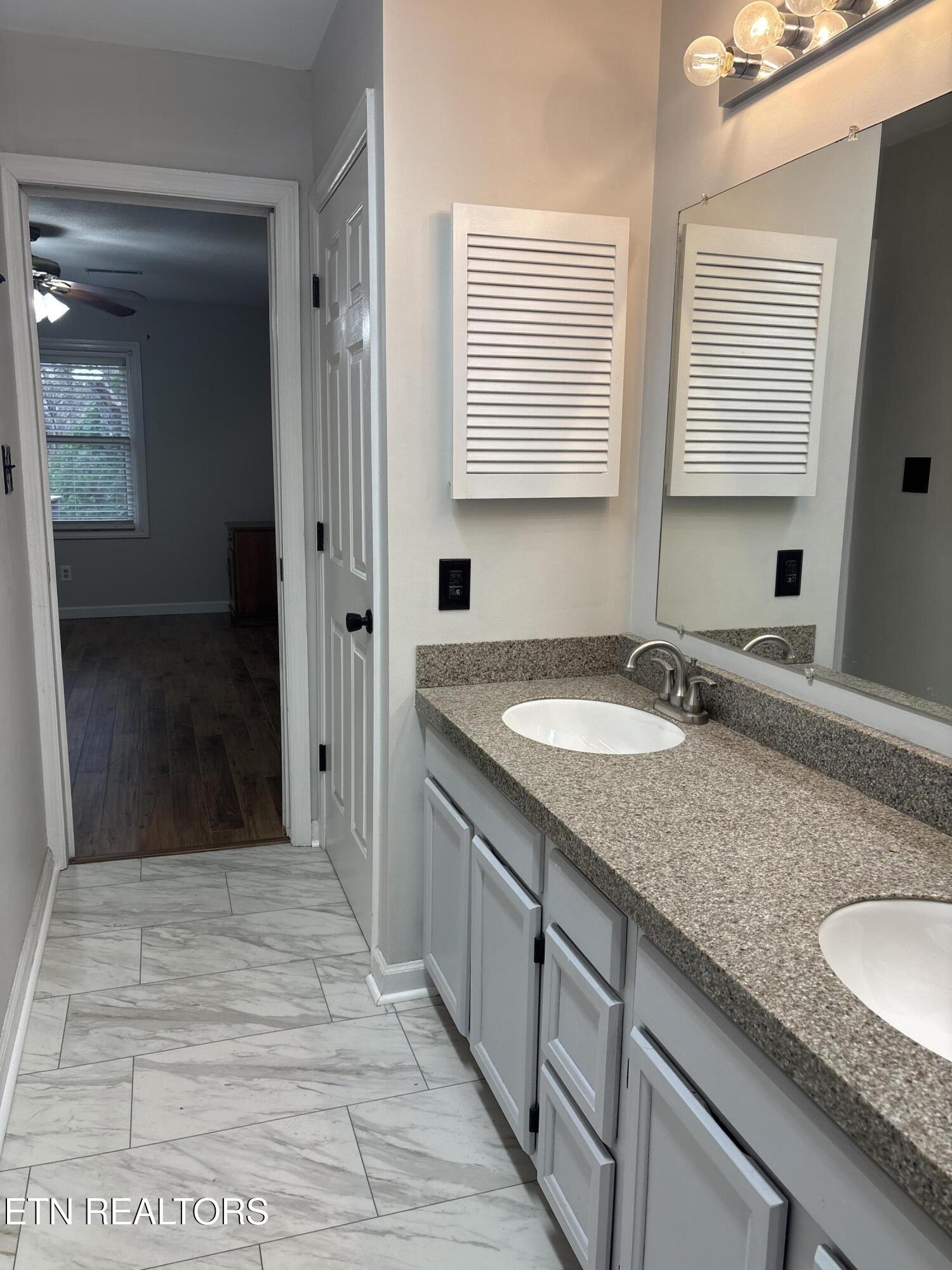 10452 Laura Lee Lane Property Photo 13
