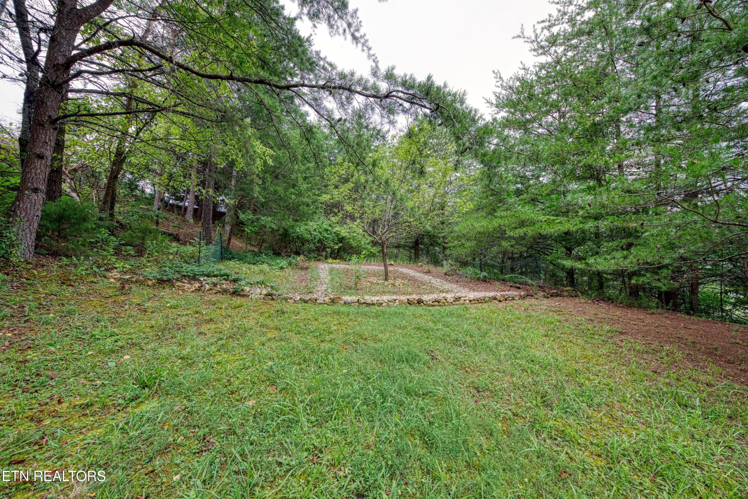 156 Glen Mar Drive Property Photo 3