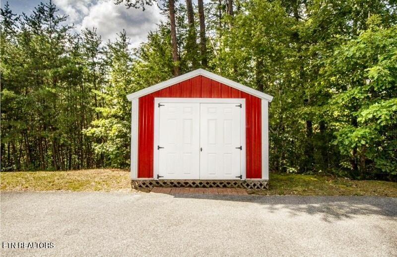 1440 Red Cedar Lane Property Photo 3