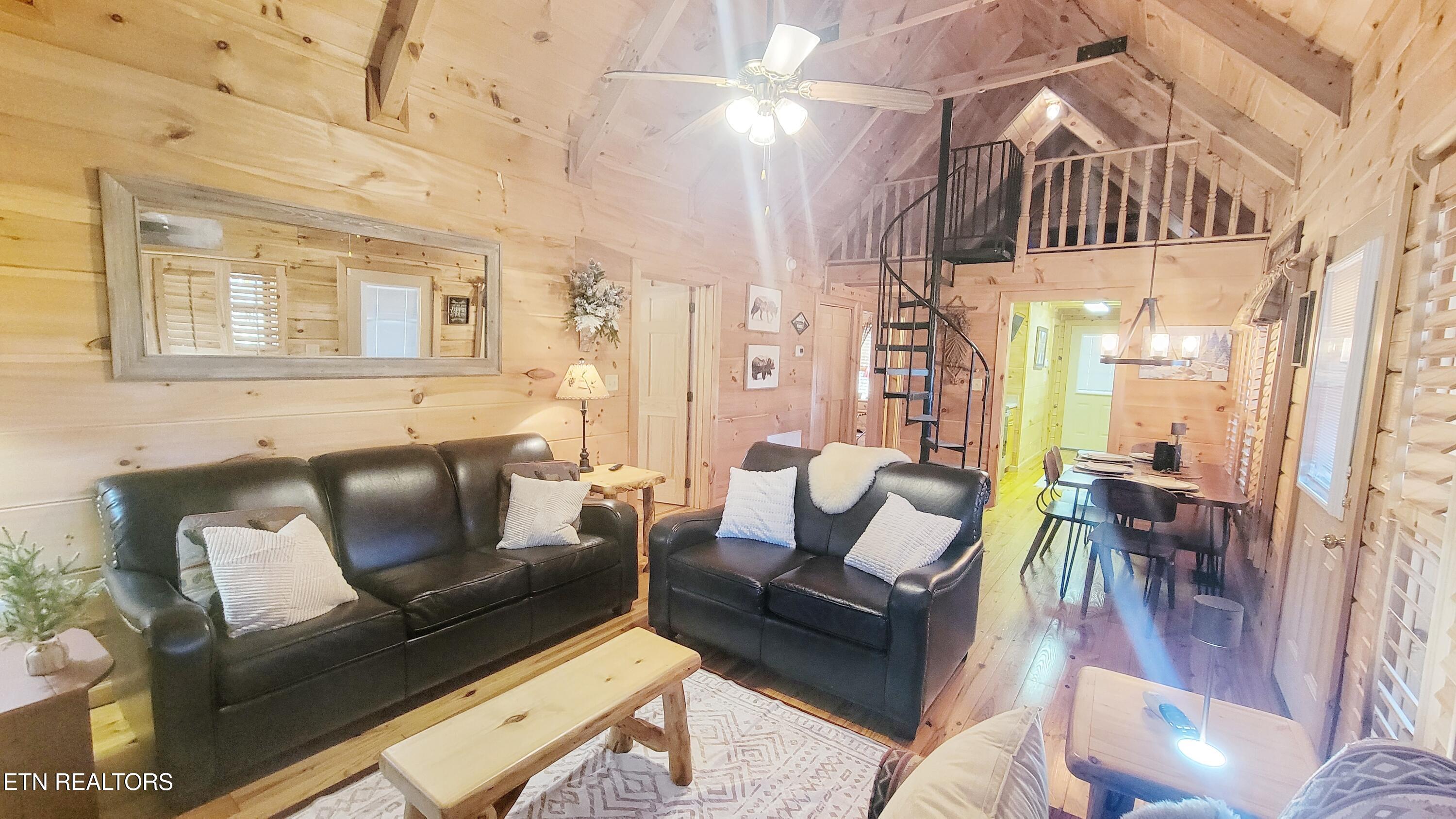 1440 Red Cedar Lane Property Photo 7