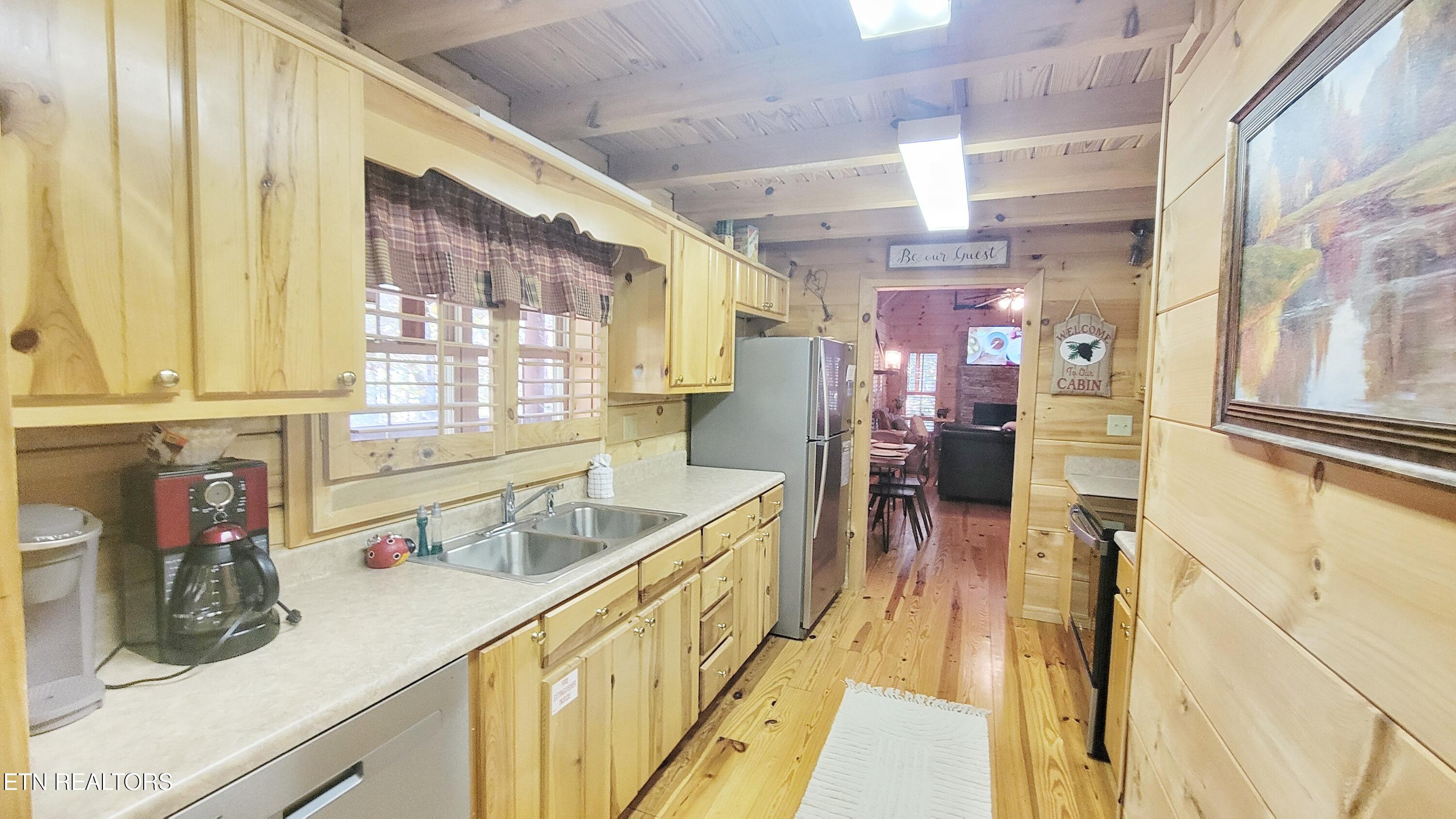 1440 Red Cedar Lane Property Photo 10