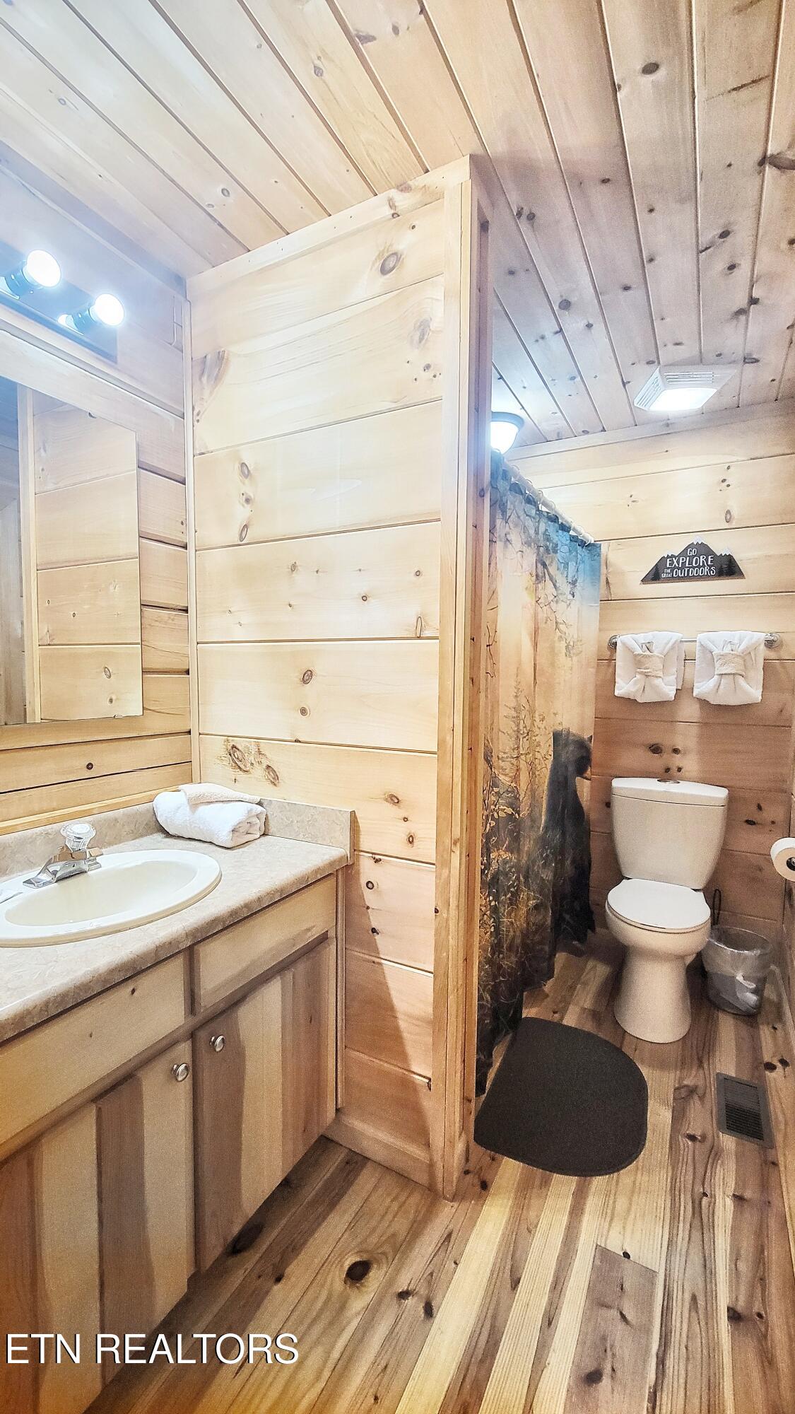 1440 Red Cedar Lane Property Photo 15