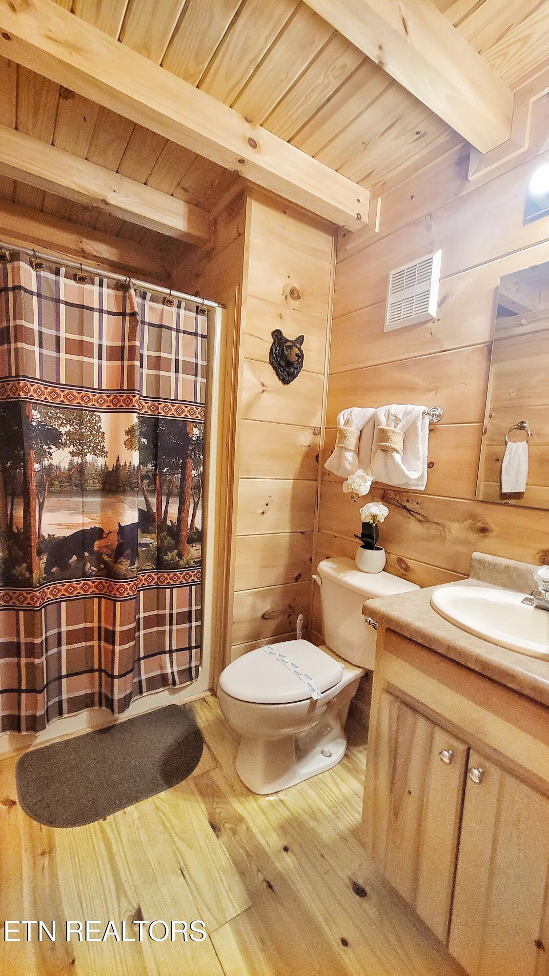 1440 Red Cedar Lane Property Photo 24