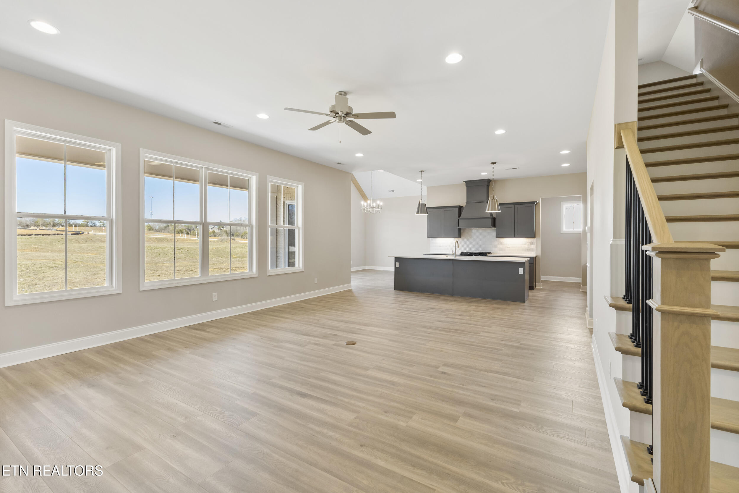 385 Poppy Place Property Photo 14