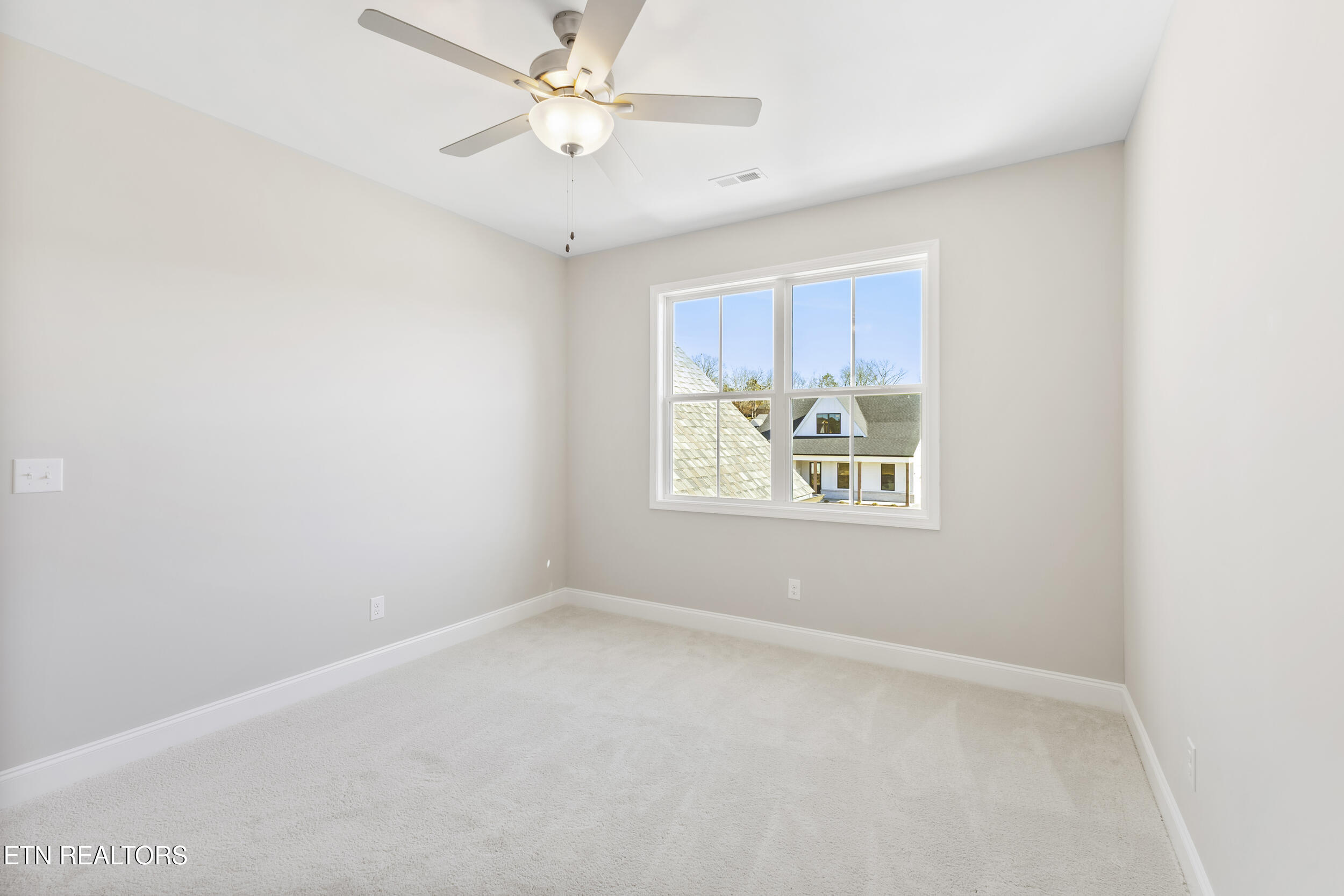 385 Poppy Place Property Photo 46