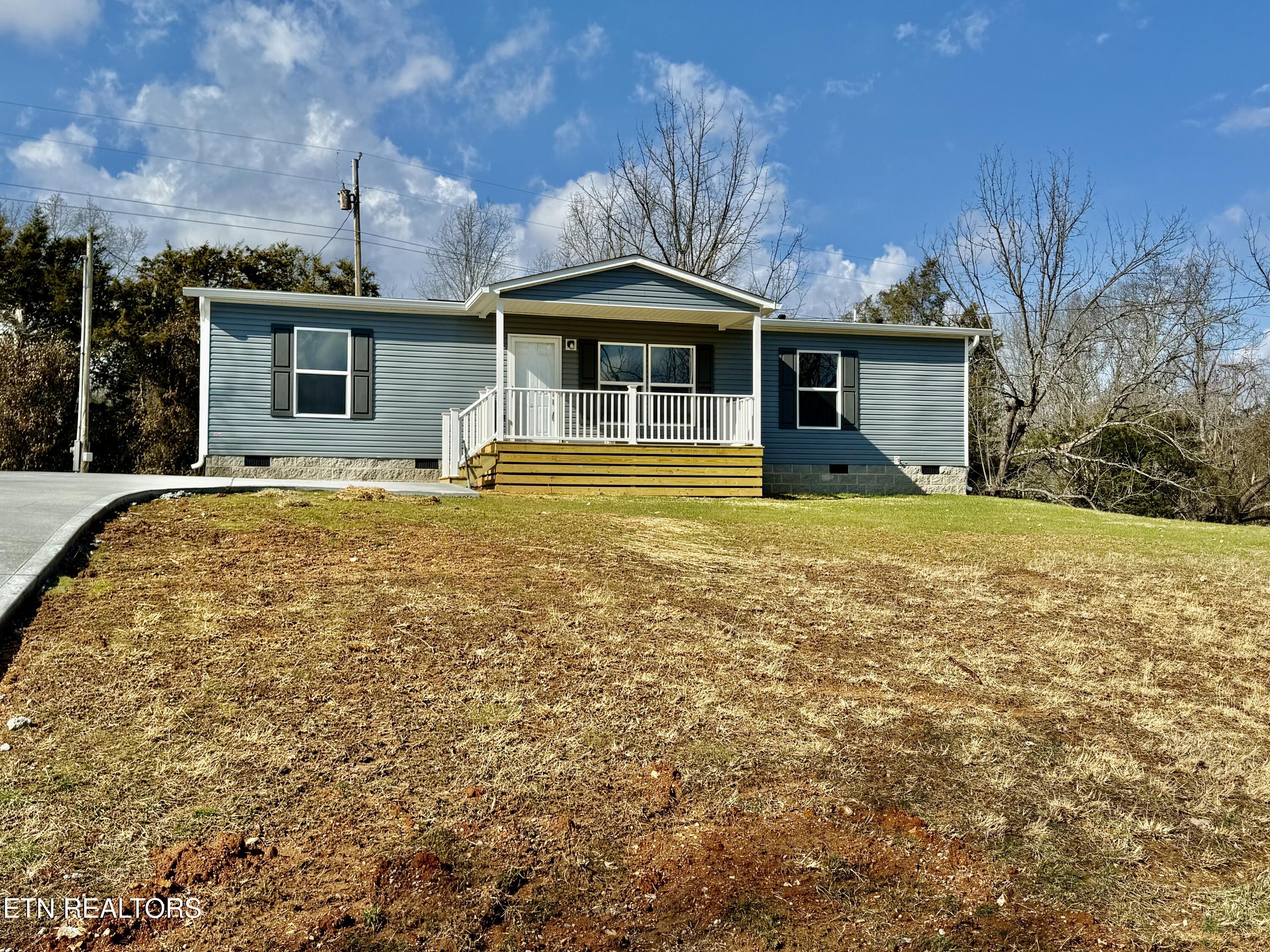 414 Whitaker St Property Photo
