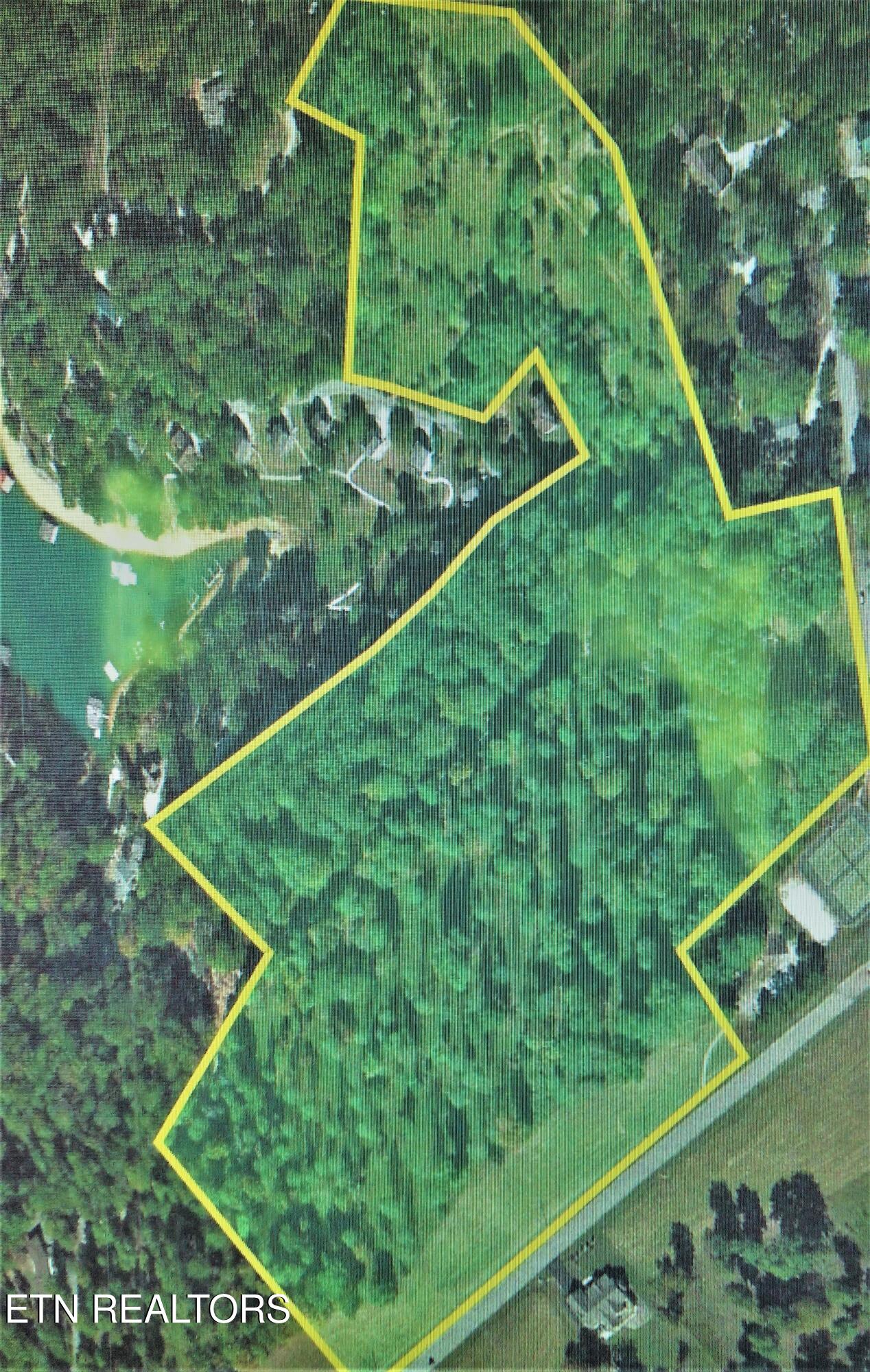 Deerwood Lane Property Photo 4
