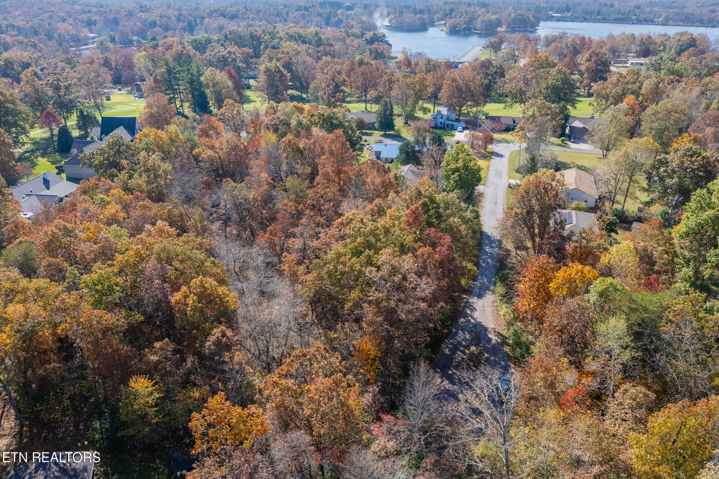 16 Rena Circle Property Photo 2
