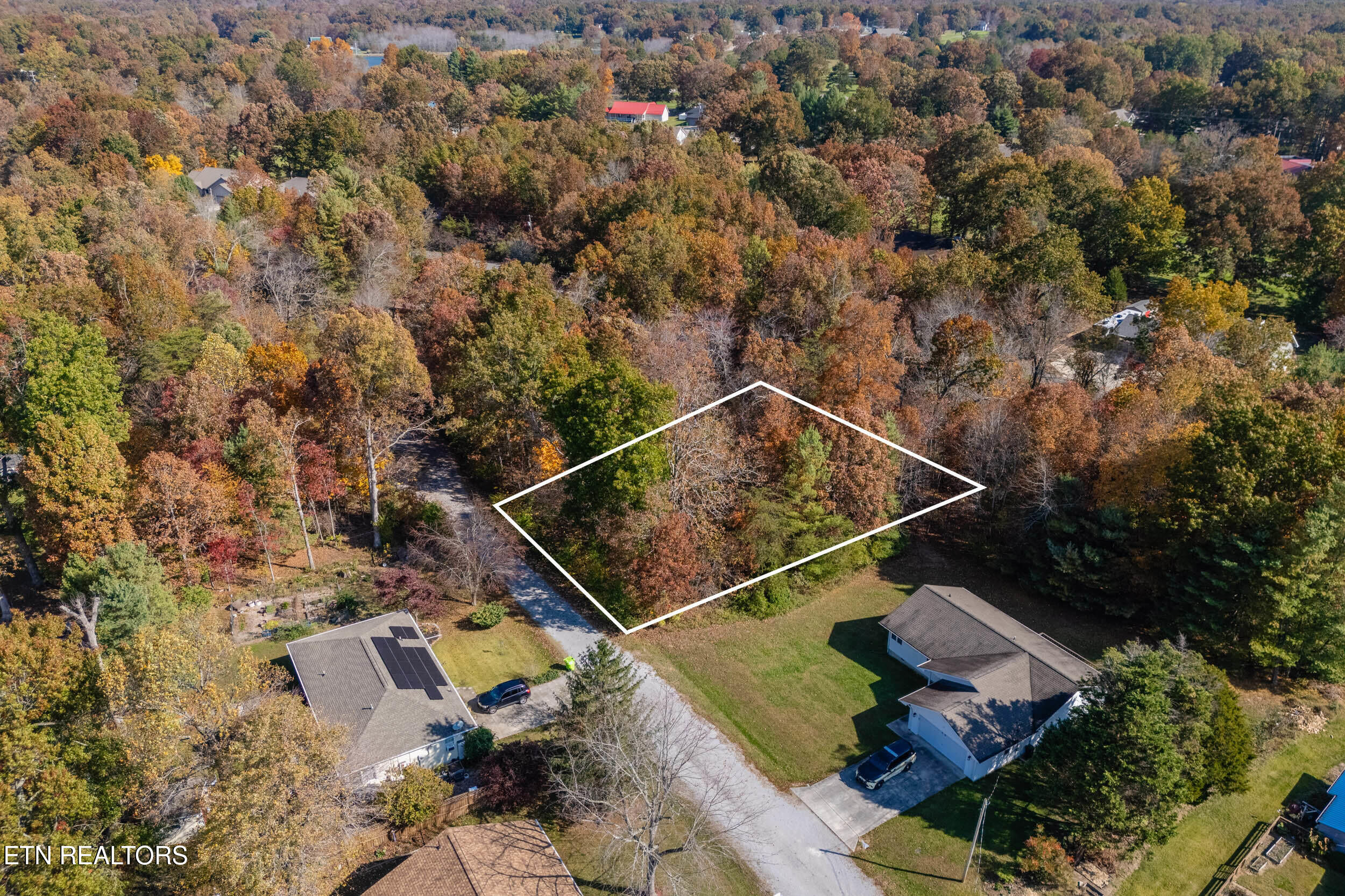 16 Rena Circle Property Photo 7