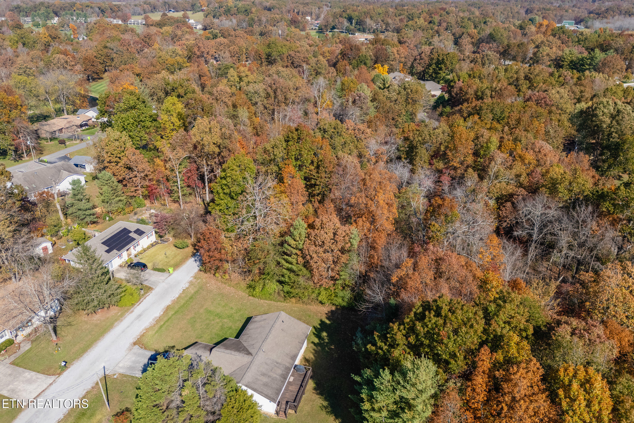 16 Rena Circle Property Photo 10