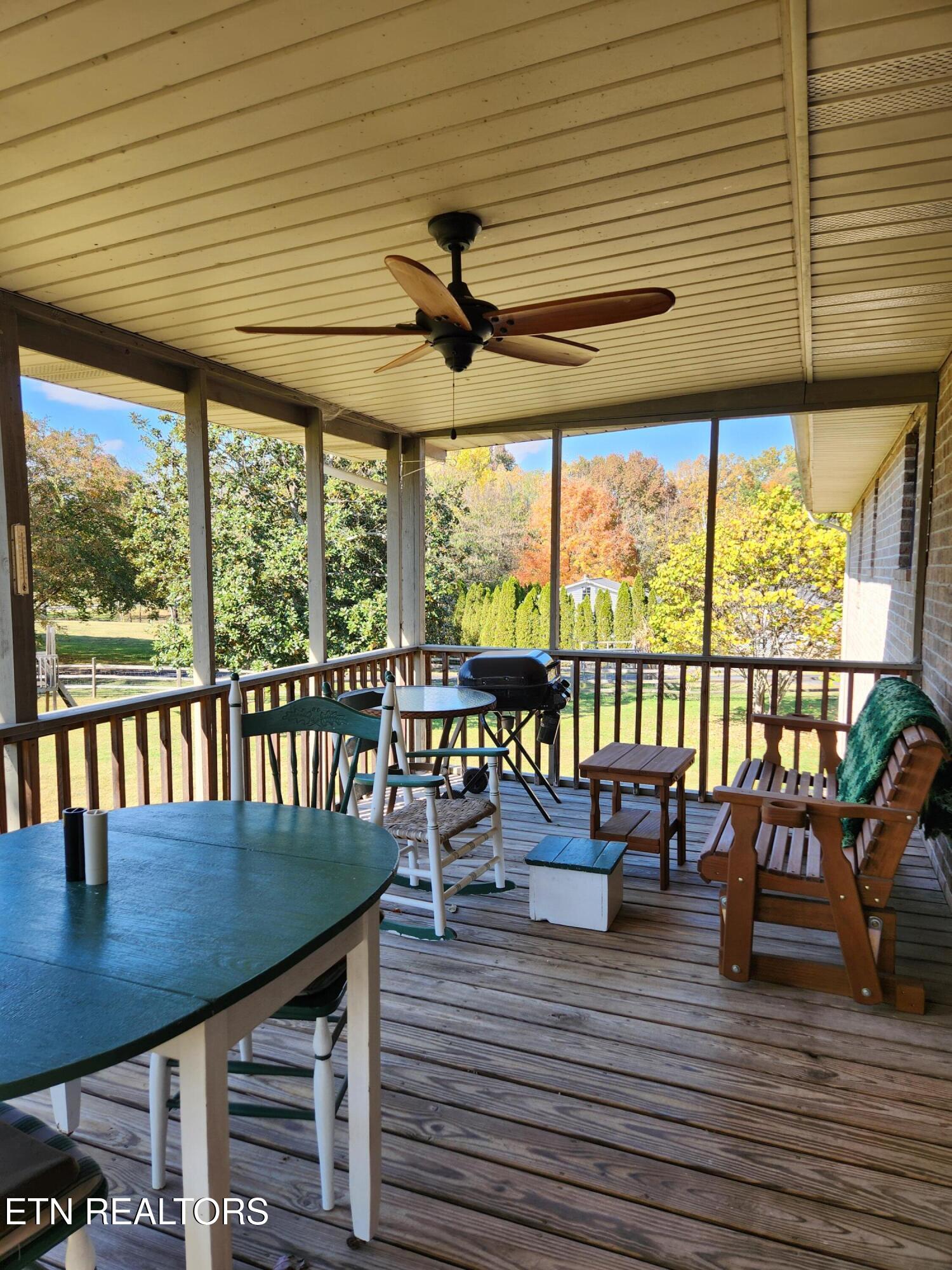 1023 S Dogwood Drive Property Photo 6