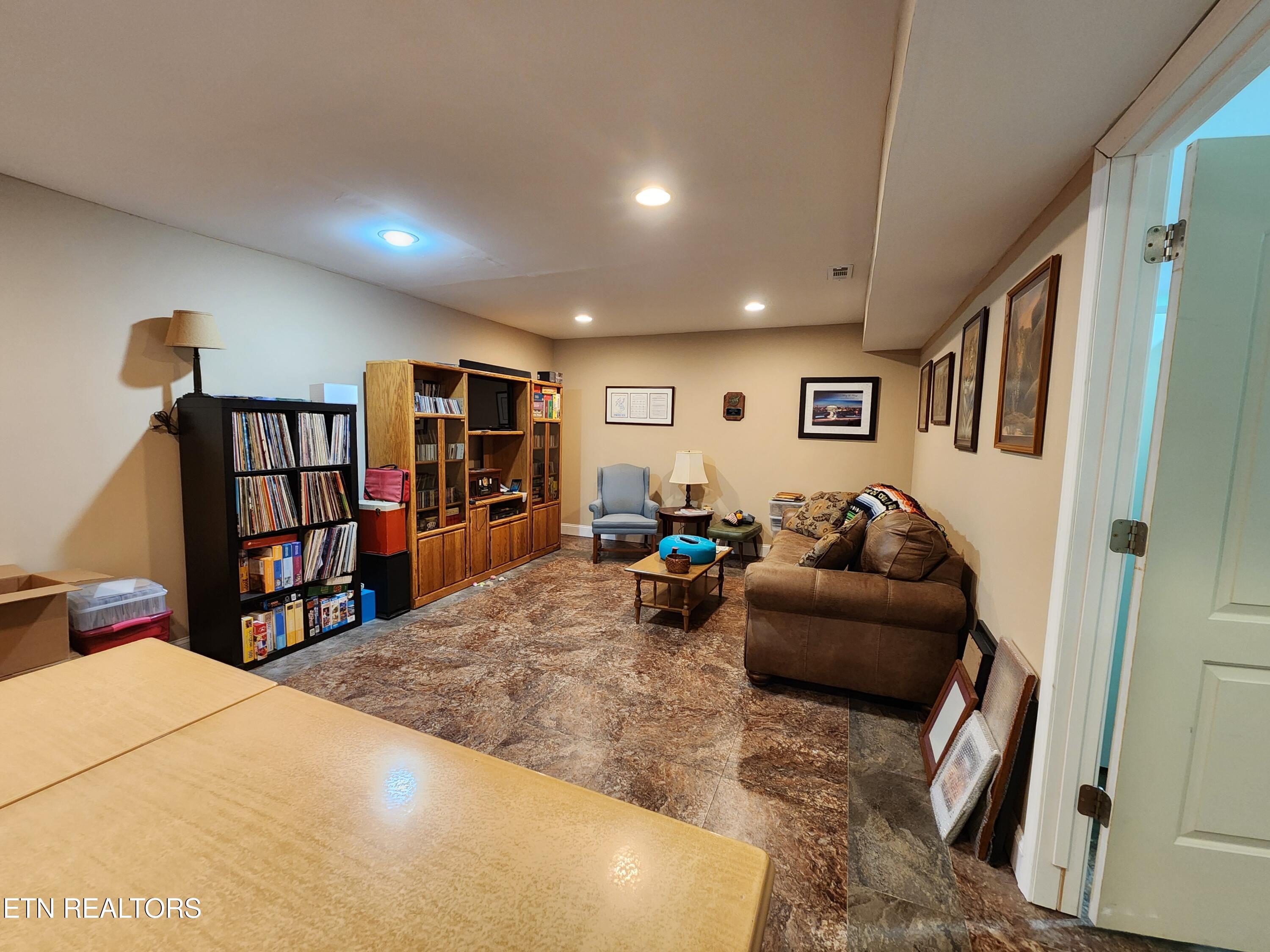 1023 S Dogwood Drive Property Photo 36