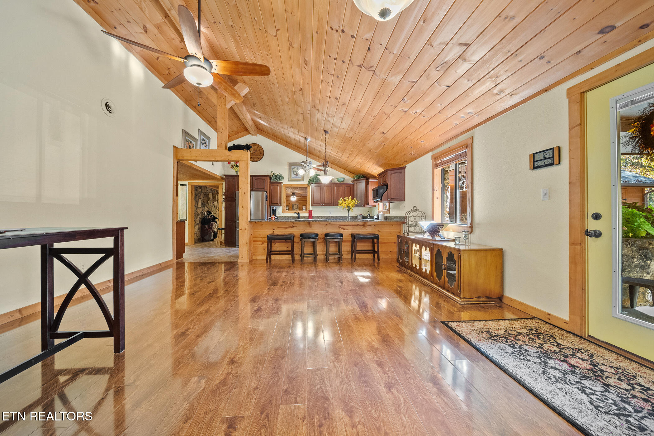 217 Seaton Drive Property Photo 14