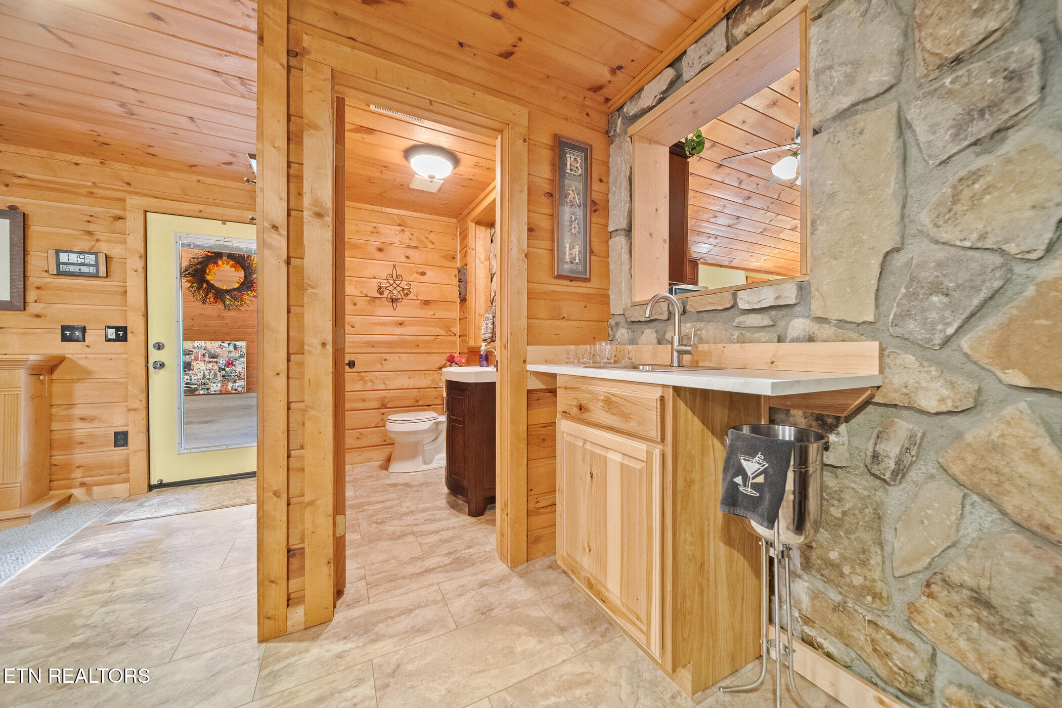 217 Seaton Drive Property Photo 16