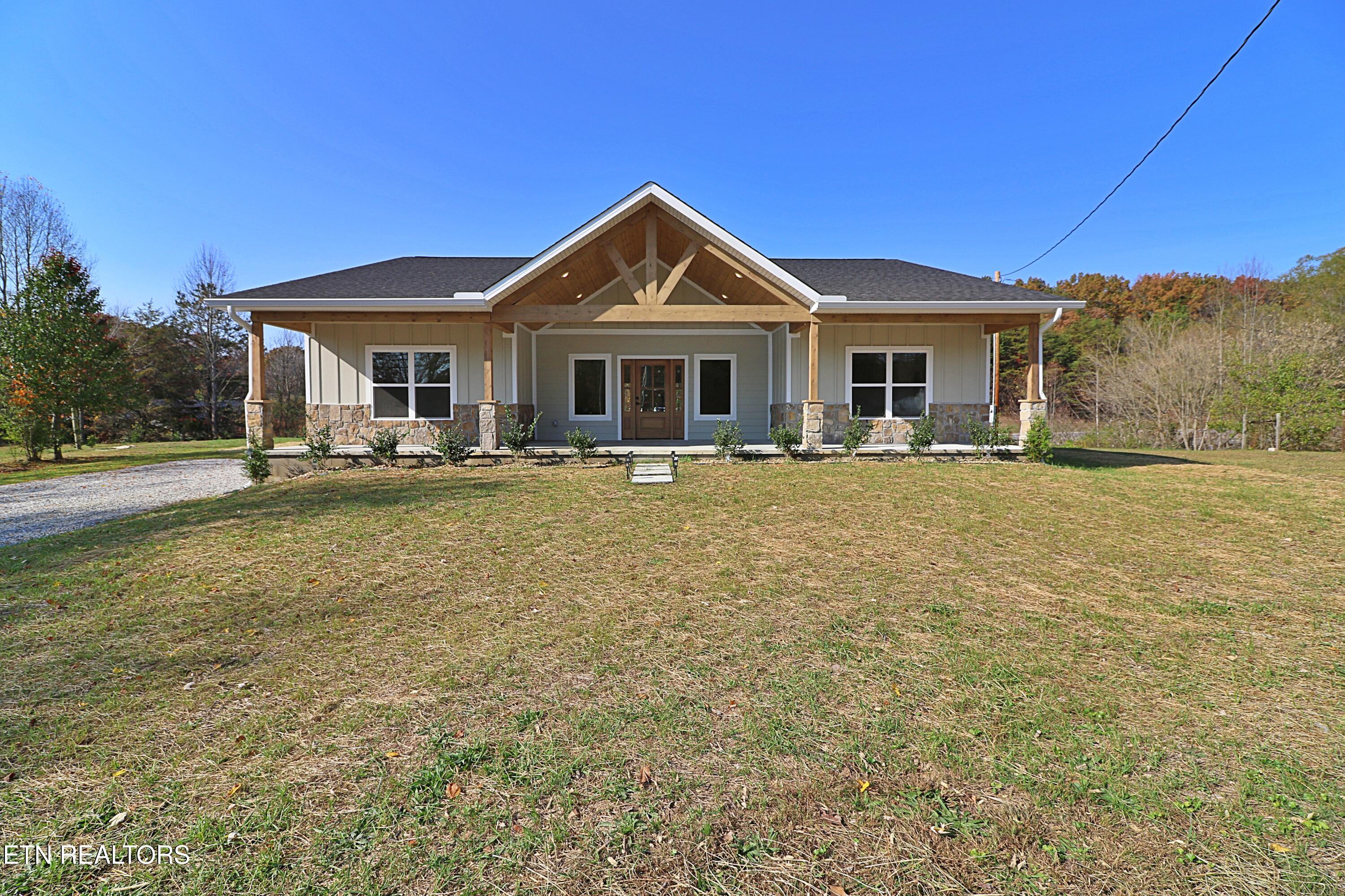 400 Galloway Drive Property Photo