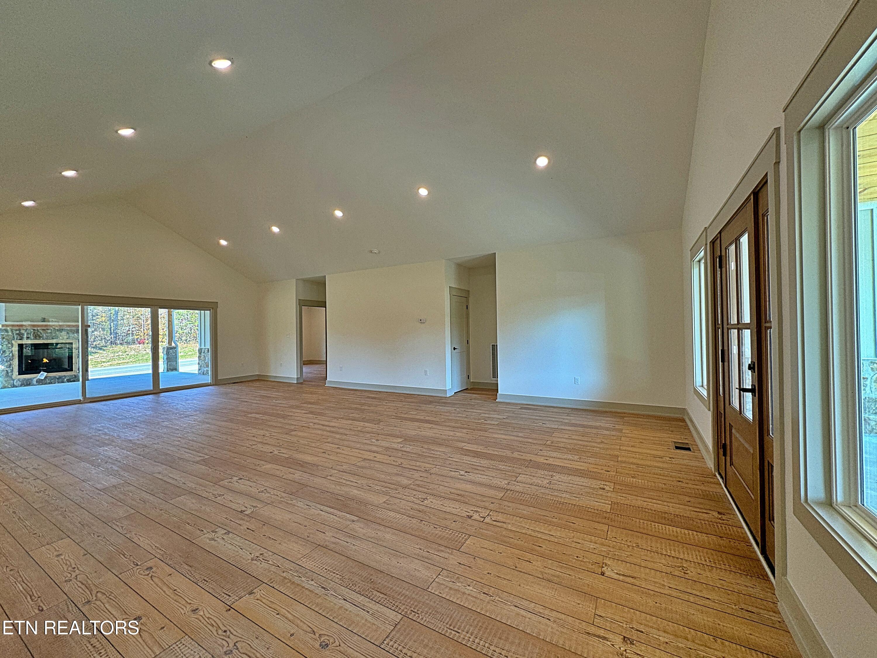 400 Galloway Drive Property Photo 3