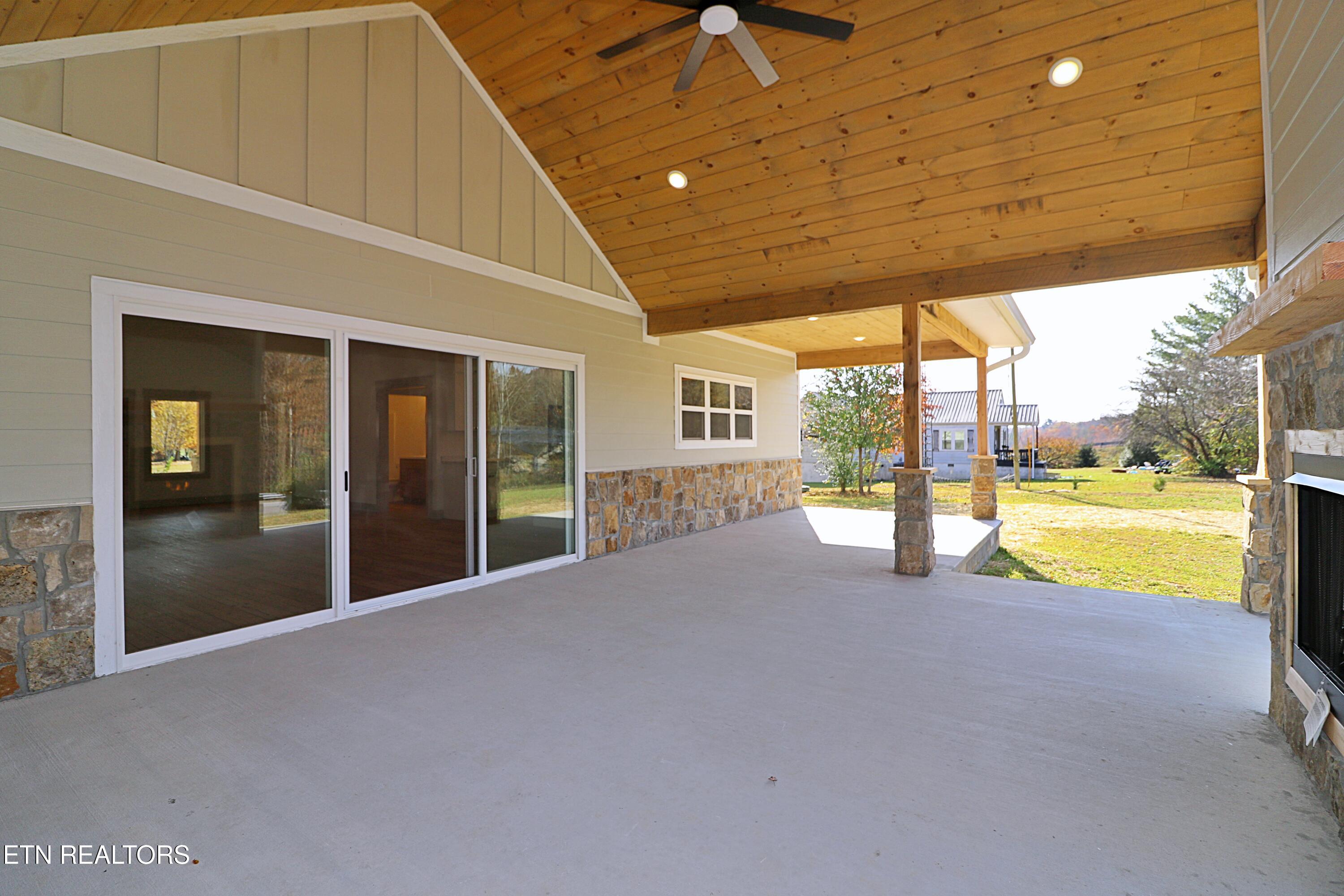 400 Galloway Drive Property Photo 7