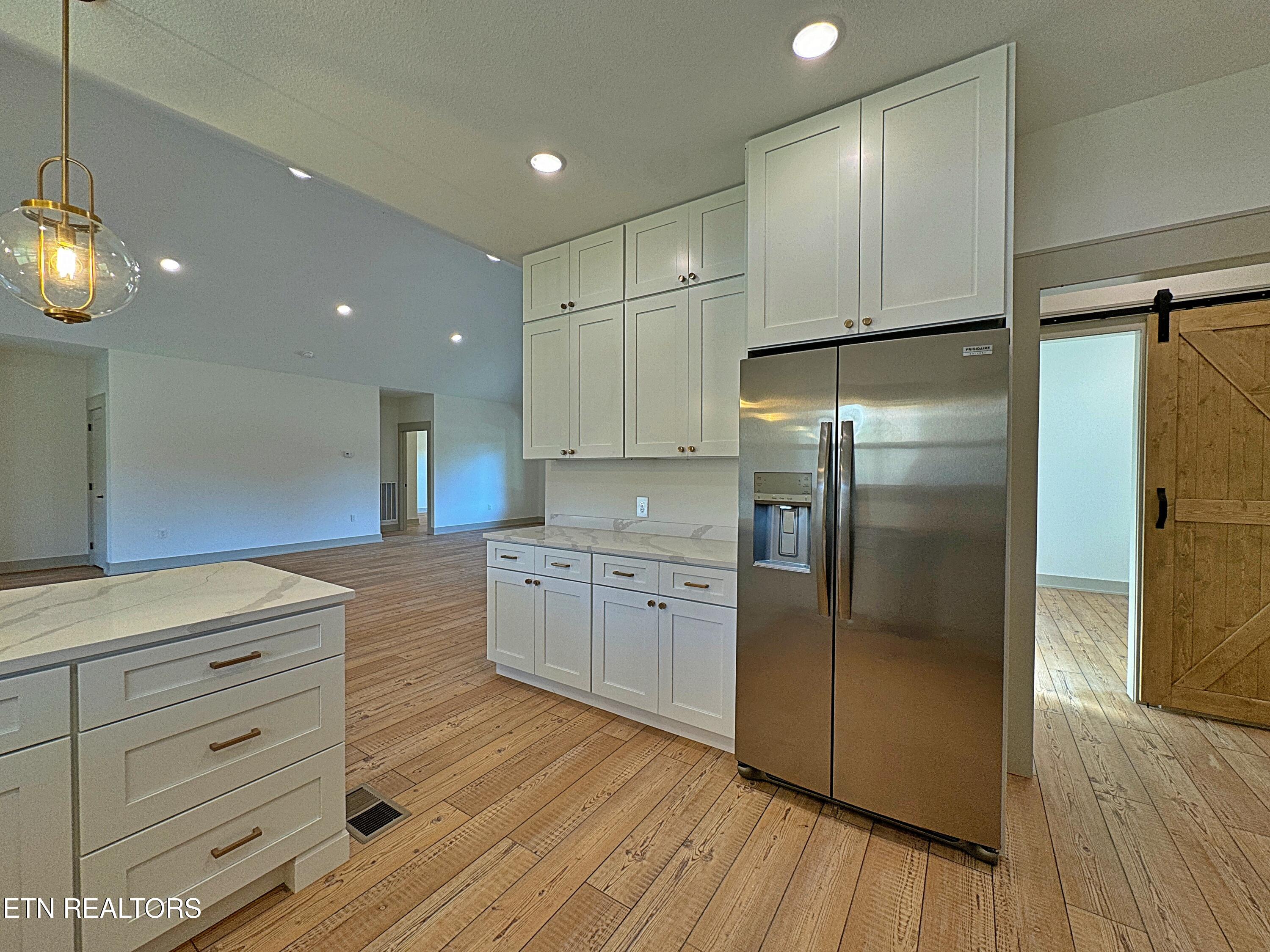 400 Galloway Drive Property Photo 14