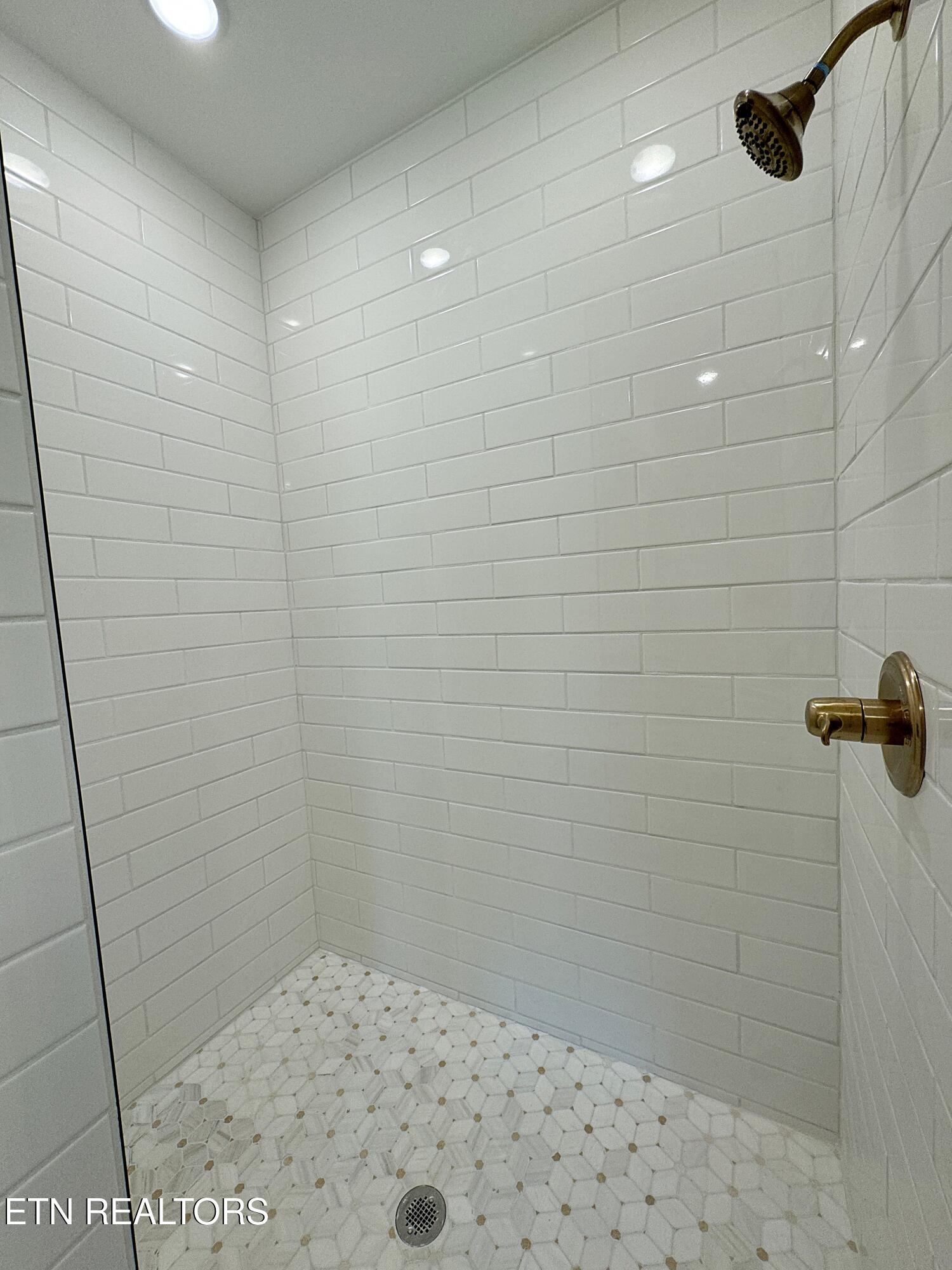400 Galloway Drive Property Photo 28