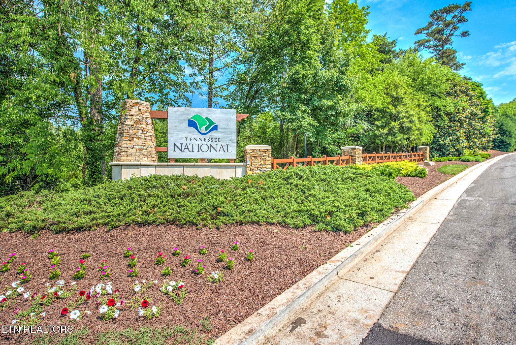 180 17th Drive Property Photo 8