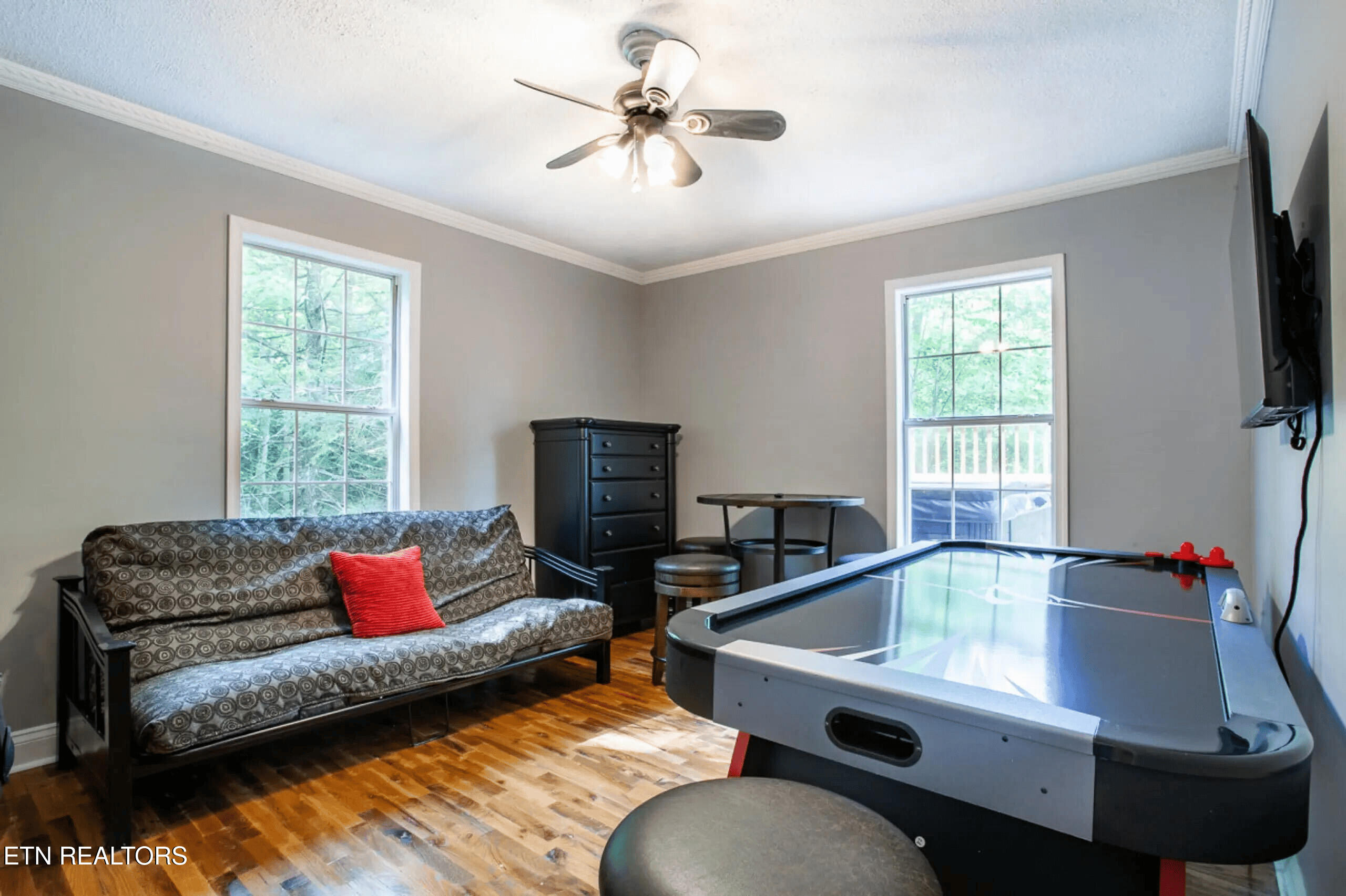 4907 Angie Way Property Photo 4