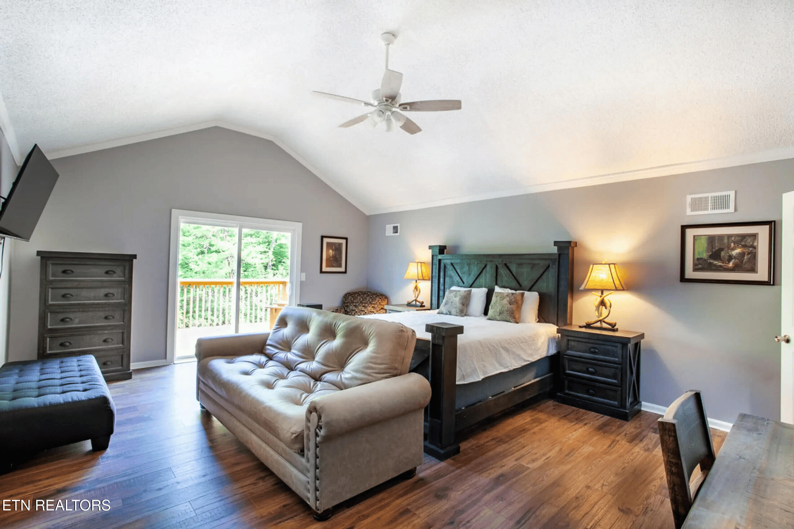 4907 Angie Way Property Photo 5