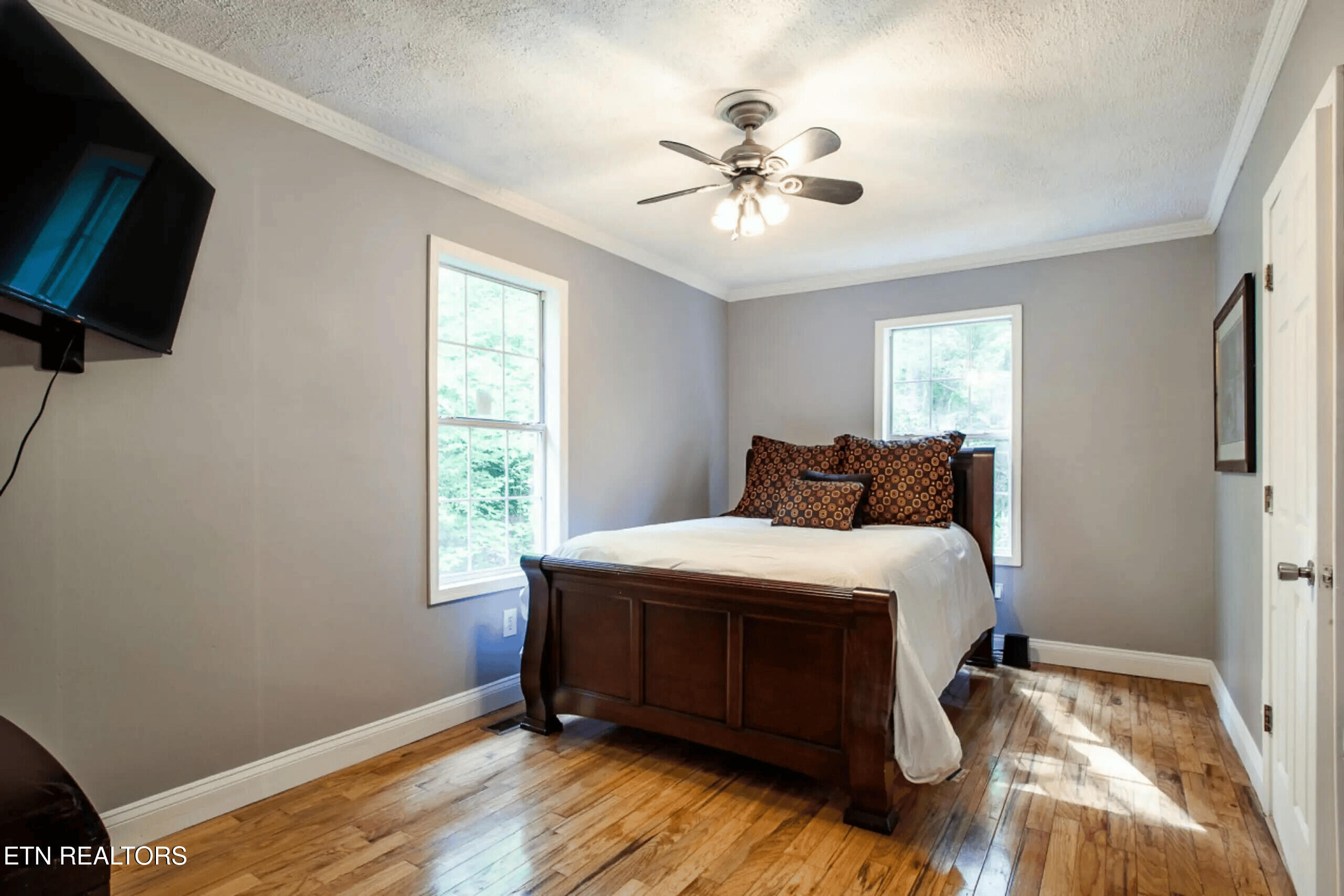 4907 Angie Way Property Photo 7