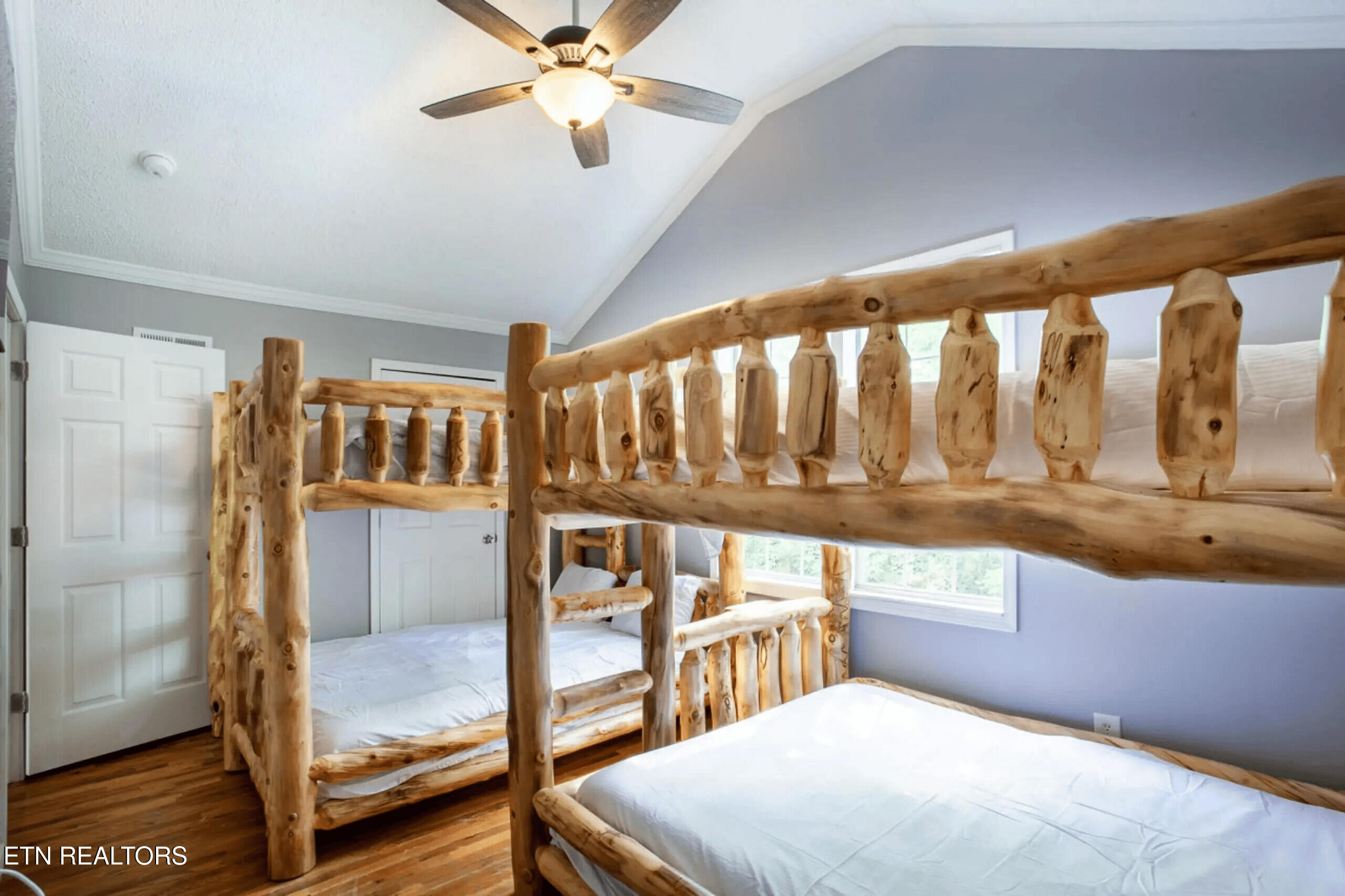 4907 Angie Way Property Photo 8