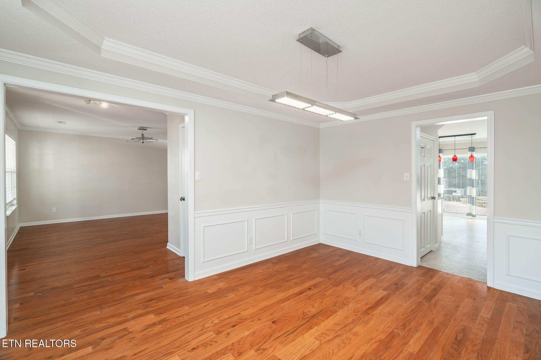 1843 Falling Waters Rd Property Photo 14