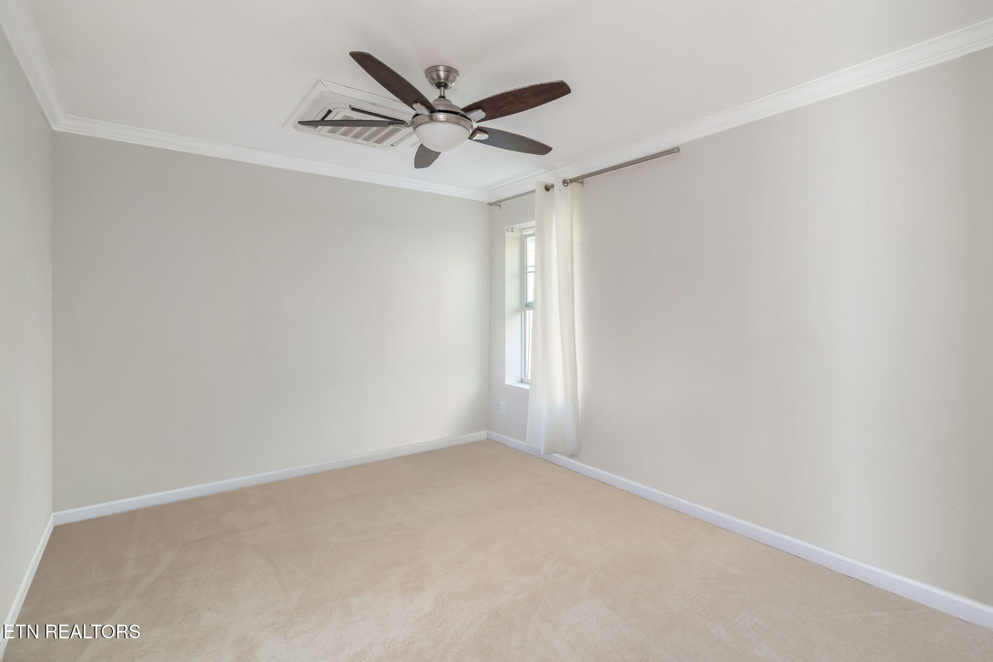 1843 Falling Waters Rd Property Photo 30