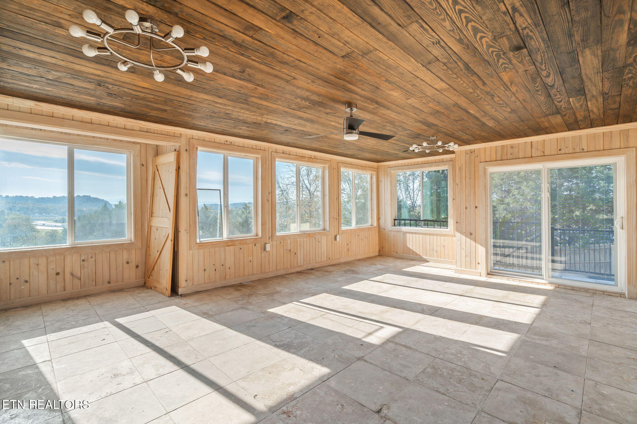 1843 Falling Waters Rd Property Photo 36
