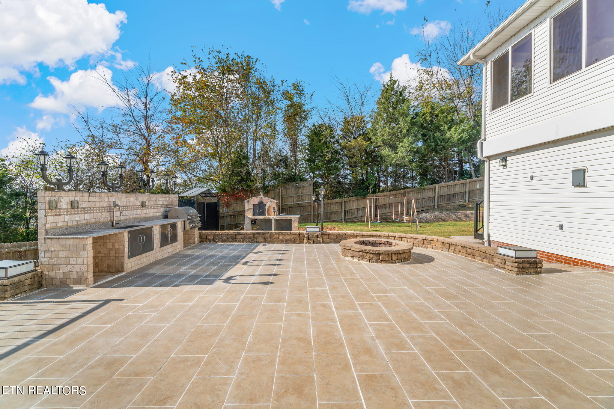 1843 Falling Waters Rd Property Photo 37