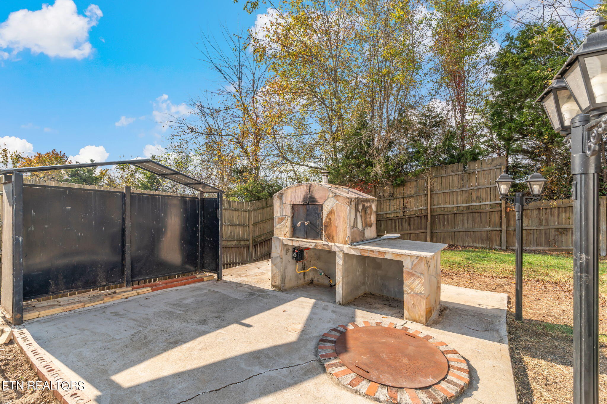 1843 Falling Waters Rd Property Photo 40