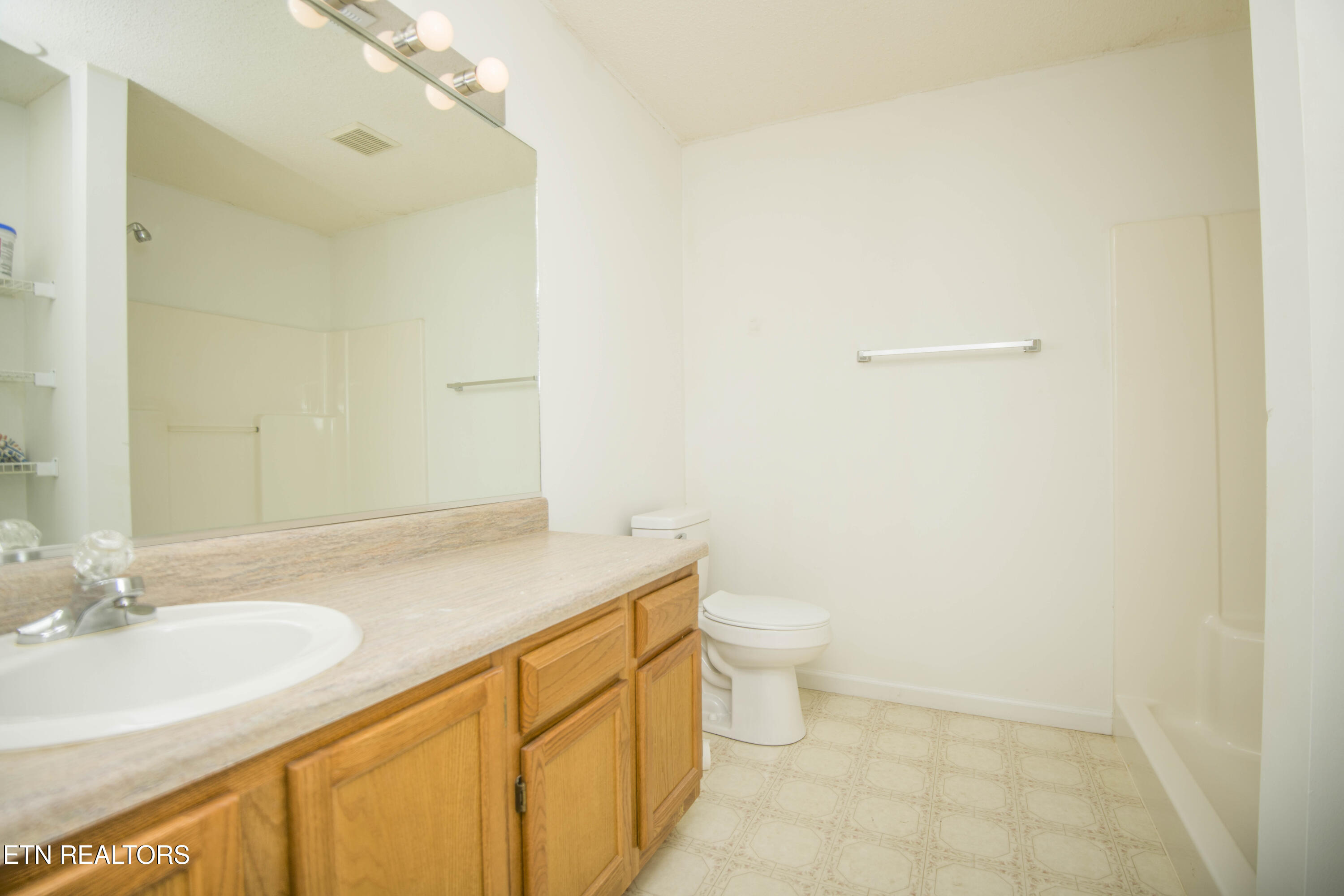 8014 Fenton Way Property Photo 11
