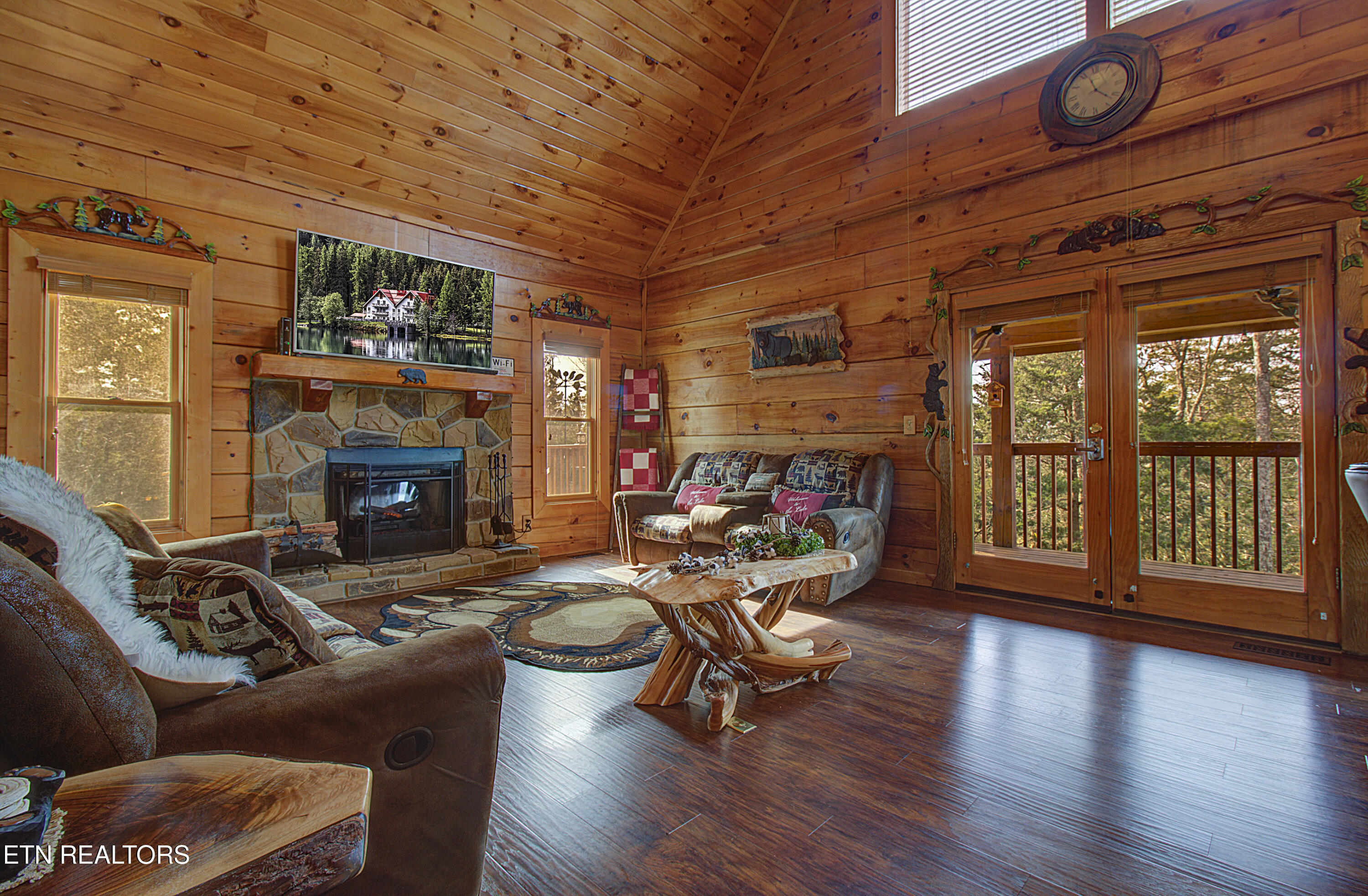 919 Buck Way Property Photo 3