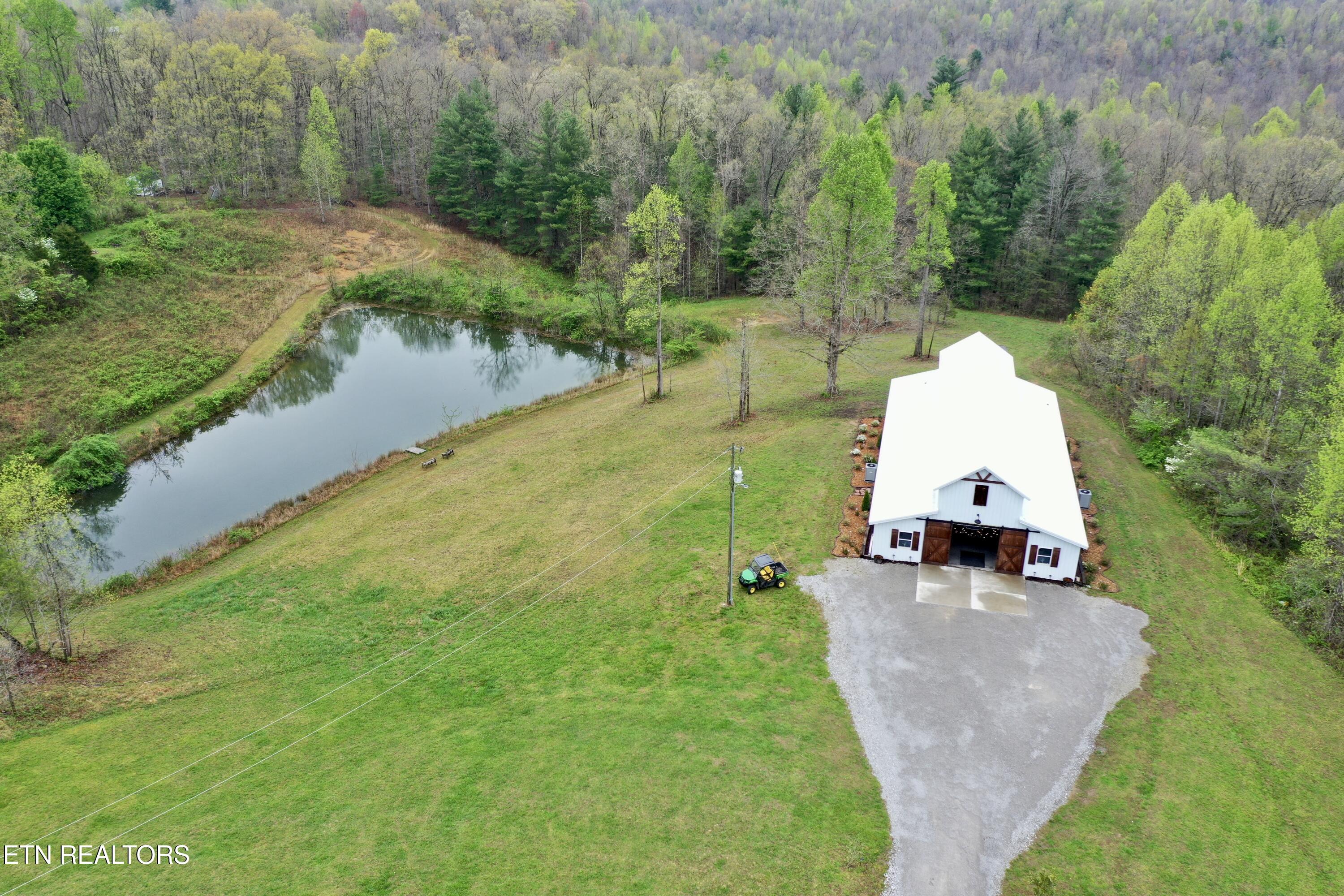 387 Red Williams Rd Property Photo 4