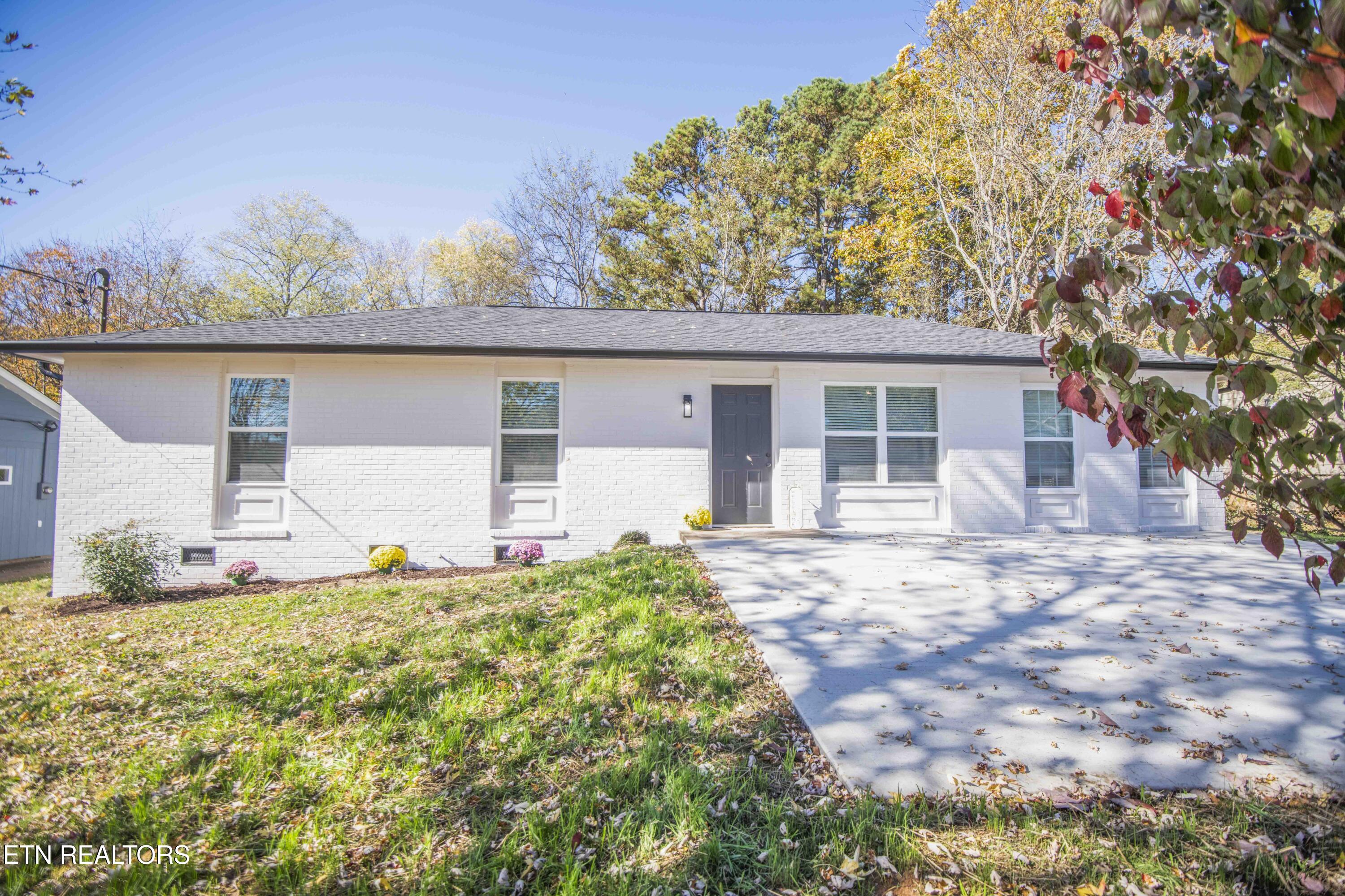 1021 Ruskin Drive Property Photo 2