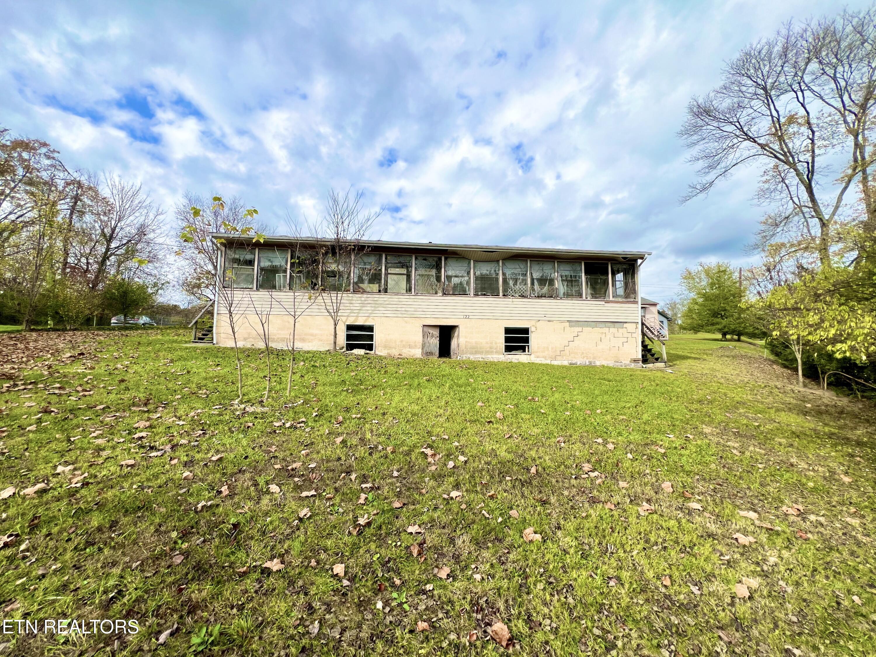 122 Lancaster Rd Property Photo 1